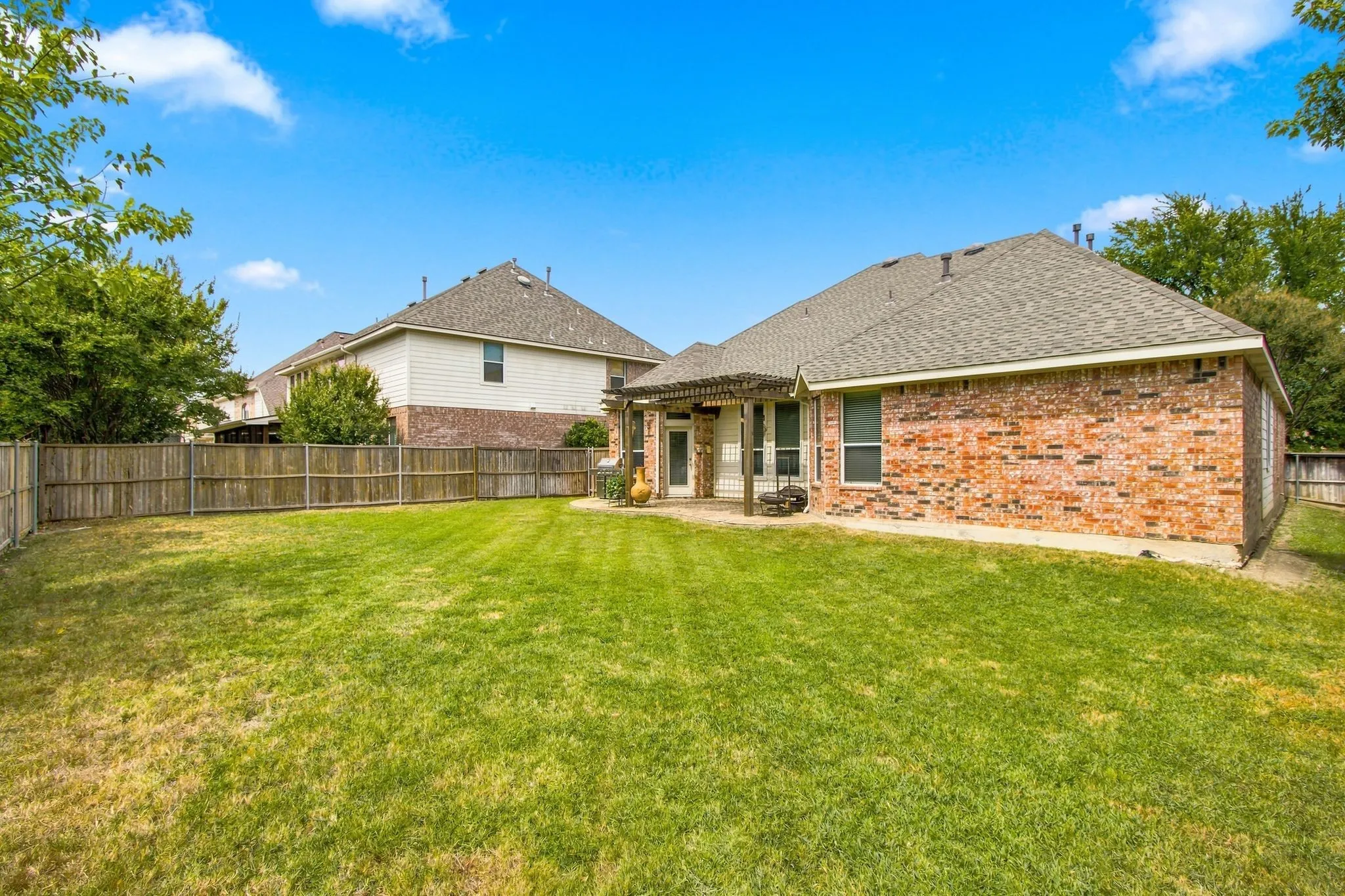 Single Family Residence For Rent in Collin County , 8609 Brook Hollow Drive, Mc Kinney, Texas 75072, 4 Bedroom, 3 Bathroom, 2 Garage spaces, 2,757 Sqft, built in 2002, mls#21372613, Real Estate Agent in Mc Kinney, Homes For Rent in Collin county, Homes For Rent in Mc Kinney, Realtor in Mc Kinney Texas, Real Estate Brokerage Independent Realty Texas, Luminita Cordes Realtor