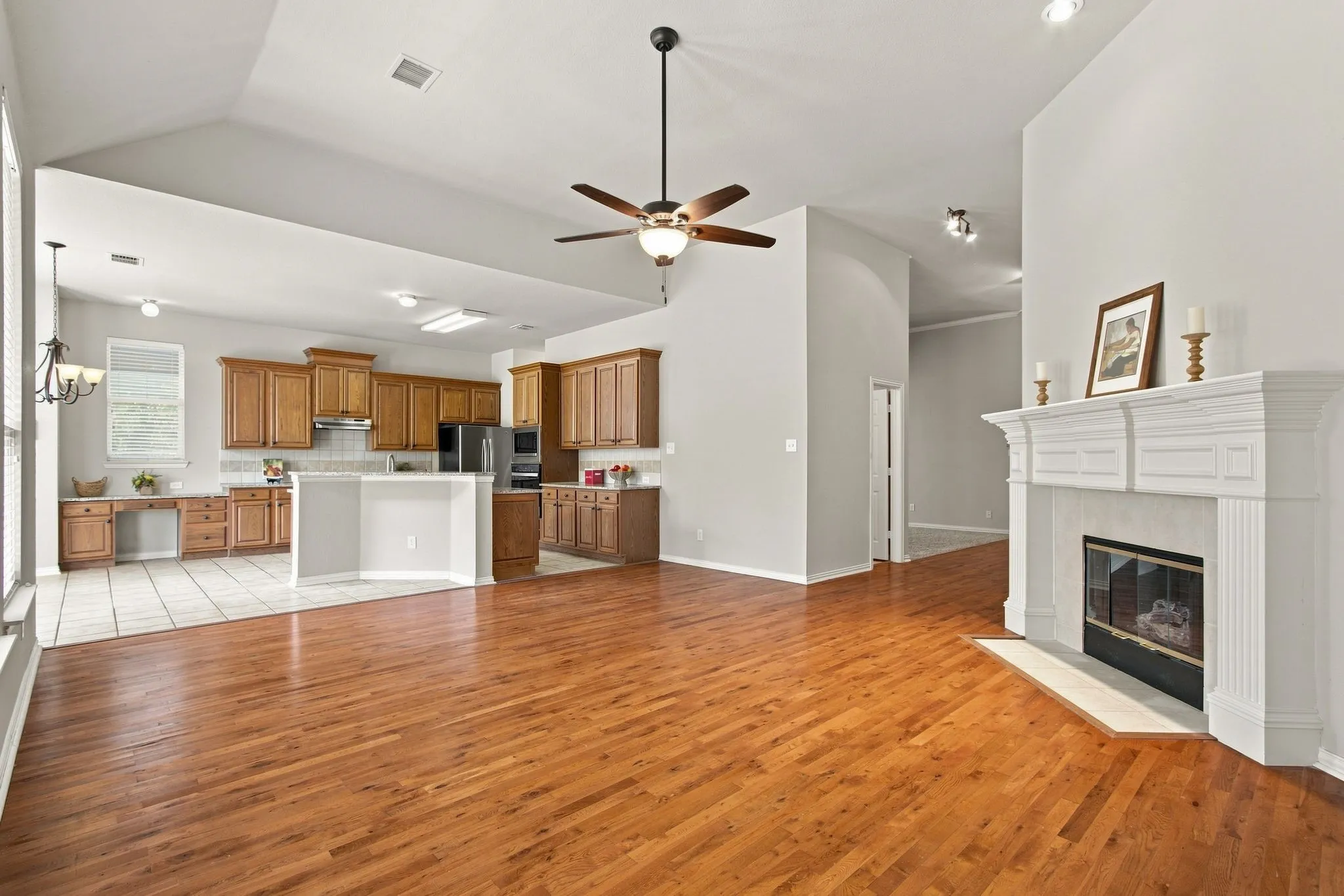 Single Family Residence For Rent in Collin County , 8609 Brook Hollow Drive, Mc Kinney, Texas 75072, 4 Bedroom, 3 Bathroom, 2 Garage spaces, 2,757 Sqft, built in 2002, mls#21372613, Real Estate Agent in Mc Kinney, Homes For Rent in Collin county, Homes For Rent in Mc Kinney, Realtor in Mc Kinney Texas, Real Estate Brokerage Independent Realty Texas, Luminita Cordes Realtor