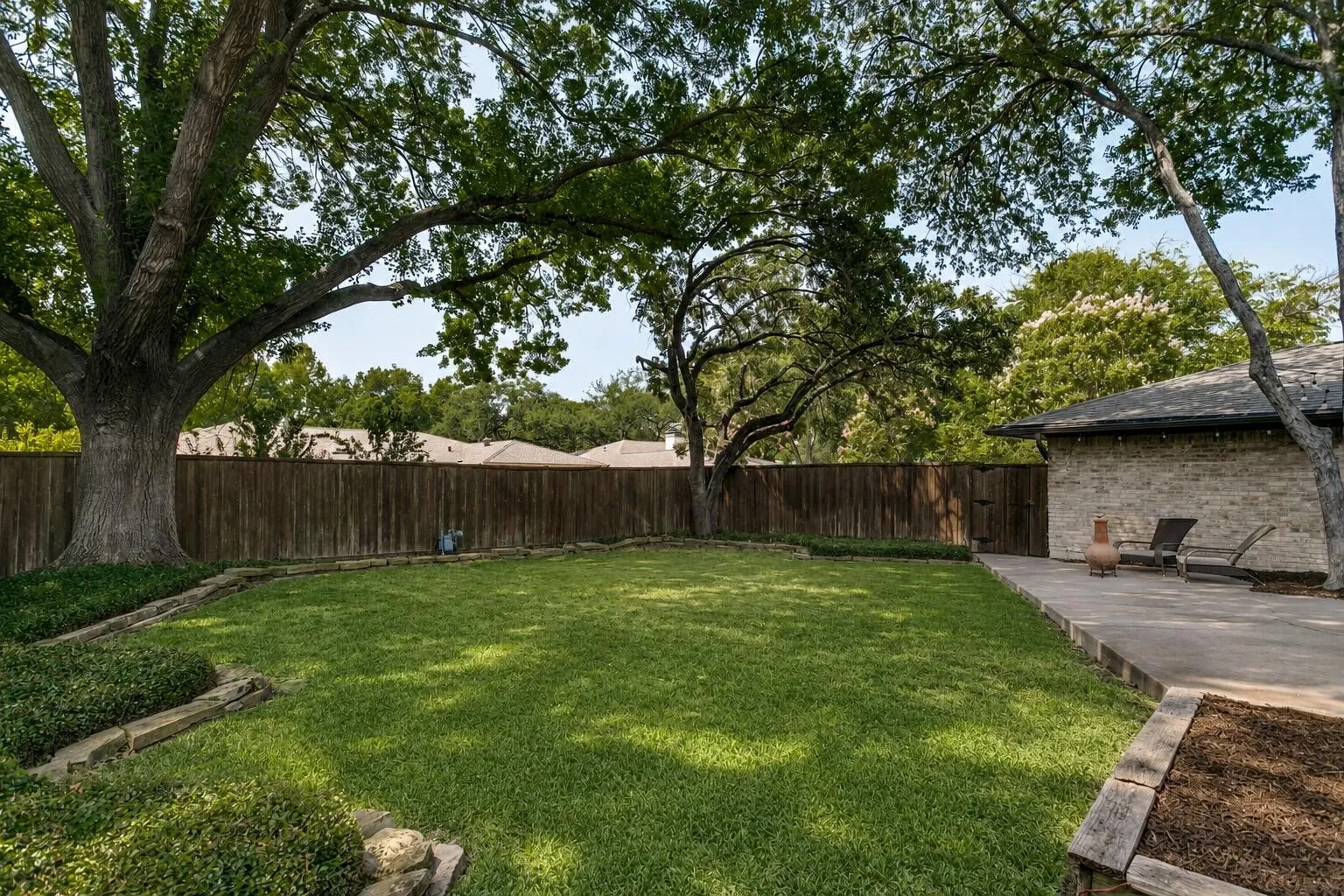 Single Family Residence For Sale in Collin County , 2736 Grandview Drive, Plano, Texas 75075, 4 Bedroom, 2 Bathroom, 2 Garage spaces, 2,121 Sqft, built in 1969, mls#21372392, Real Estate Agent in Plano, Homes For Sale in Collin county, Homes For Sale in Plano, Realtor in Plano Texas, Real Estate Brokerage Independent Realty Texas, Luminita Cordes Realtor