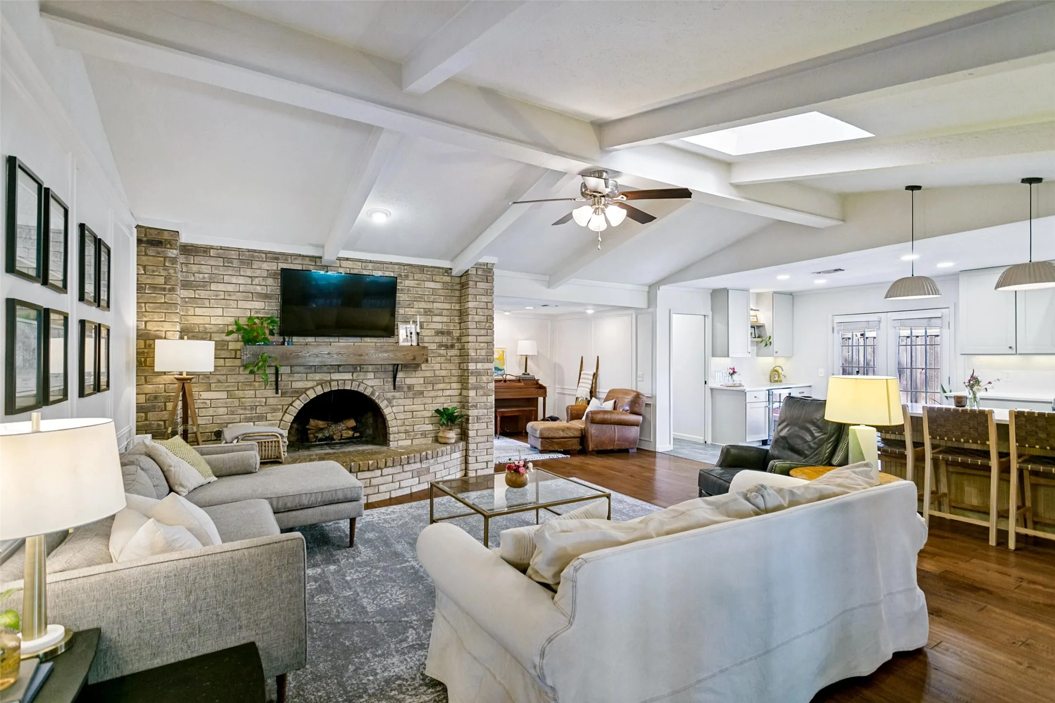 Single Family Residence For Sale in Collin County , 2736 Grandview Drive, Plano, Texas 75075, 4 Bedroom, 2 Bathroom, 2 Garage spaces, 2,121 Sqft, built in 1969, mls#21372392, Real Estate Agent in Plano, Homes For Sale in Collin county, Homes For Sale in Plano, Realtor in Plano Texas, Real Estate Brokerage Independent Realty Texas, Luminita Cordes Realtor