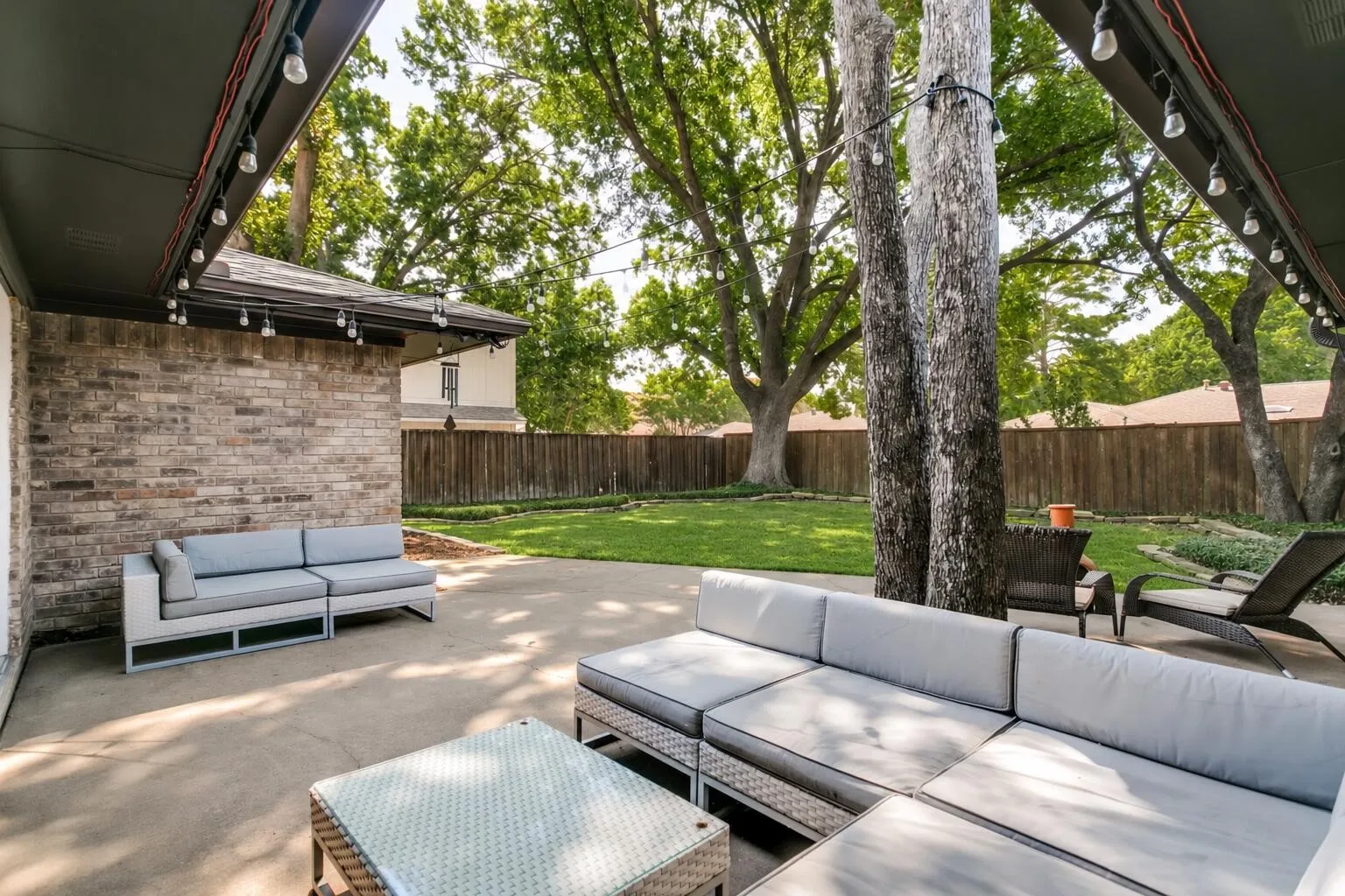 Single Family Residence For Sale in Collin County , 2736 Grandview Drive, Plano, Texas 75075, 4 Bedroom, 2 Bathroom, 2 Garage spaces, 2,121 Sqft, built in 1969, mls#21372392, Real Estate Agent in Plano, Homes For Sale in Collin county, Homes For Sale in Plano, Realtor in Plano Texas, Real Estate Brokerage Independent Realty Texas, Luminita Cordes Realtor