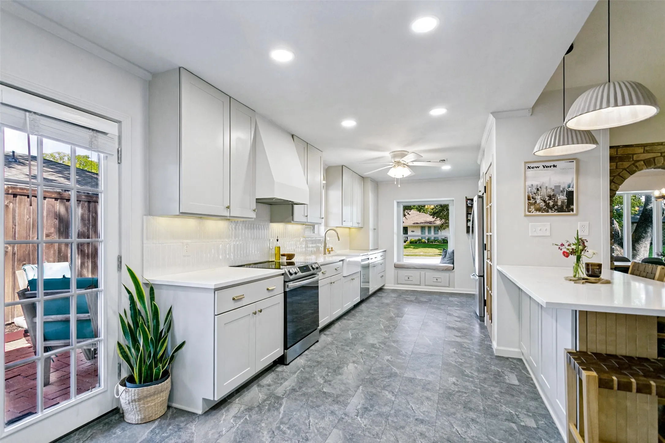 Single Family Residence For Sale in Collin County , 2736 Grandview Drive, Plano, Texas 75075, 4 Bedroom, 2 Bathroom, 2 Garage spaces, 2,121 Sqft, built in 1969, mls#21372392, Real Estate Agent in Plano, Homes For Sale in Collin county, Homes For Sale in Plano, Realtor in Plano Texas, Real Estate Brokerage Independent Realty Texas, Luminita Cordes Realtor