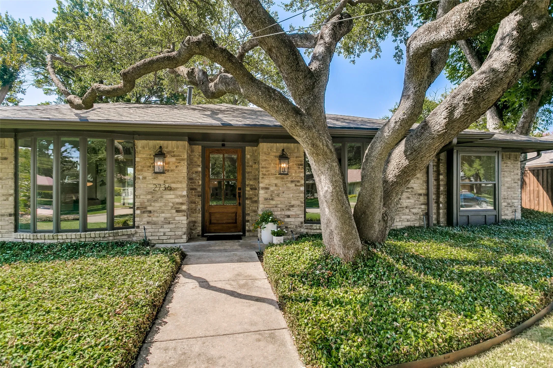 Single Family Residence For Sale in Collin County , 2736 Grandview Drive, Plano, Texas 75075, 4 Bedroom, 2 Bathroom, 2 Garage spaces, 2,121 Sqft, built in 1969, mls#21372392, Real Estate Agent in Plano, Homes For Sale in Collin county, Homes For Sale in Plano, Realtor in Plano Texas, Real Estate Brokerage Independent Realty Texas, Luminita Cordes Realtor