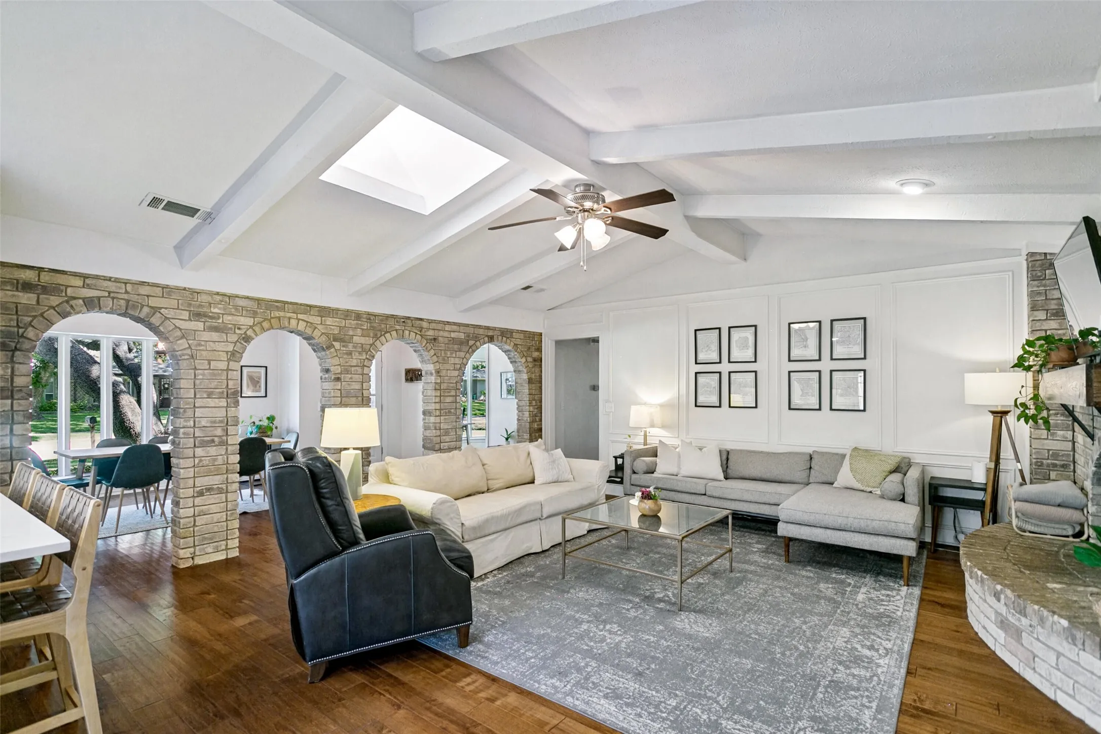Single Family Residence For Sale in Collin County , 2736 Grandview Drive, Plano, Texas 75075, 4 Bedroom, 2 Bathroom, 2 Garage spaces, 2,121 Sqft, built in 1969, mls#21372392, Real Estate Agent in Plano, Homes For Sale in Collin county, Homes For Sale in Plano, Realtor in Plano Texas, Real Estate Brokerage Independent Realty Texas, Luminita Cordes Realtor
