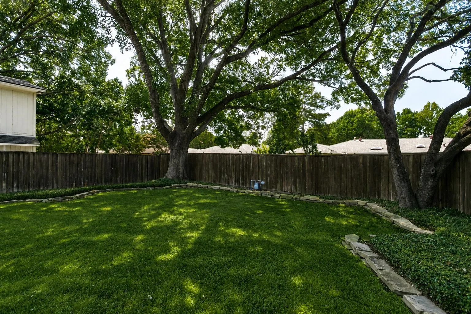 Single Family Residence For Sale in Collin County , 2736 Grandview Drive, Plano, Texas 75075, 4 Bedroom, 2 Bathroom, 2 Garage spaces, 2,121 Sqft, built in 1969, mls#21372392, Real Estate Agent in Plano, Homes For Sale in Collin county, Homes For Sale in Plano, Realtor in Plano Texas, Real Estate Brokerage Independent Realty Texas, Luminita Cordes Realtor
