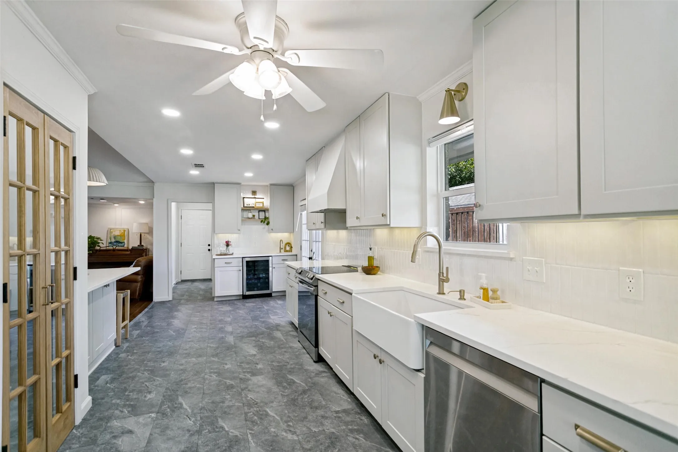 Single Family Residence For Sale in Collin County , 2736 Grandview Drive, Plano, Texas 75075, 4 Bedroom, 2 Bathroom, 2 Garage spaces, 2,121 Sqft, built in 1969, mls#21372392, Real Estate Agent in Plano, Homes For Sale in Collin county, Homes For Sale in Plano, Realtor in Plano Texas, Real Estate Brokerage Independent Realty Texas, Luminita Cordes Realtor
