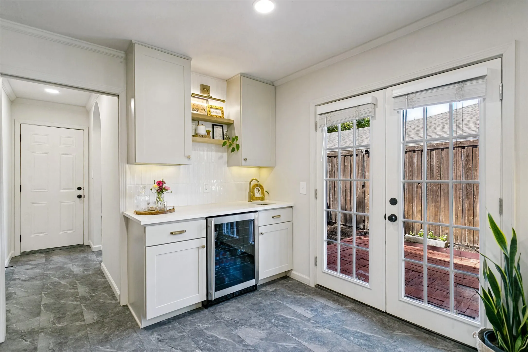Single Family Residence For Sale in Collin County , 2736 Grandview Drive, Plano, Texas 75075, 4 Bedroom, 2 Bathroom, 2 Garage spaces, 2,121 Sqft, built in 1969, mls#21372392, Real Estate Agent in Plano, Homes For Sale in Collin county, Homes For Sale in Plano, Realtor in Plano Texas, Real Estate Brokerage Independent Realty Texas, Luminita Cordes Realtor