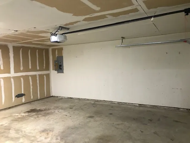 Single Family Residence For Rent in Tarrant County , 1355 Lincolnshire Way, Fort Worth, Texas 76134, 3 Bedroom, 2 Bathroom, 2 Garage spaces, 1,237 Sqft, built in 1993, mls#21371843, Real Estate Agent in Fort Worth, Homes For Rent in Tarrant county, Homes For Rent in Fort Worth, Realtor in Fort Worth Texas, Real Estate Brokerage Independent Realty Texas, Luminita Cordes Realtor