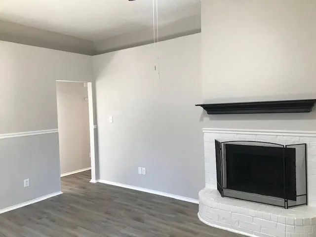 Single Family Residence For Rent in Tarrant County , 1355 Lincolnshire Way, Fort Worth, Texas 76134, 3 Bedroom, 2 Bathroom, 2 Garage spaces, 1,237 Sqft, built in 1993, mls#21371843, Real Estate Agent in Fort Worth, Homes For Rent in Tarrant county, Homes For Rent in Fort Worth, Realtor in Fort Worth Texas, Real Estate Brokerage Independent Realty Texas, Luminita Cordes Realtor