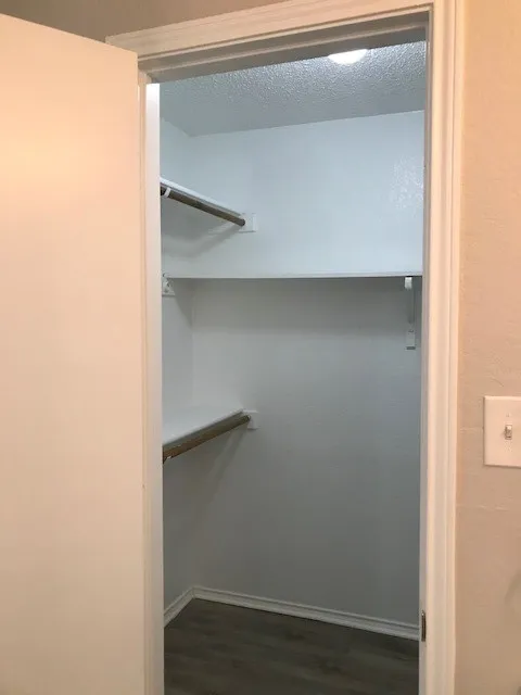 Single Family Residence For Rent in Tarrant County , 1355 Lincolnshire Way, Fort Worth, Texas 76134, 3 Bedroom, 2 Bathroom, 2 Garage spaces, 1,237 Sqft, built in 1993, mls#21371843, Real Estate Agent in Fort Worth, Homes For Rent in Tarrant county, Homes For Rent in Fort Worth, Realtor in Fort Worth Texas, Real Estate Brokerage Independent Realty Texas, Luminita Cordes Realtor