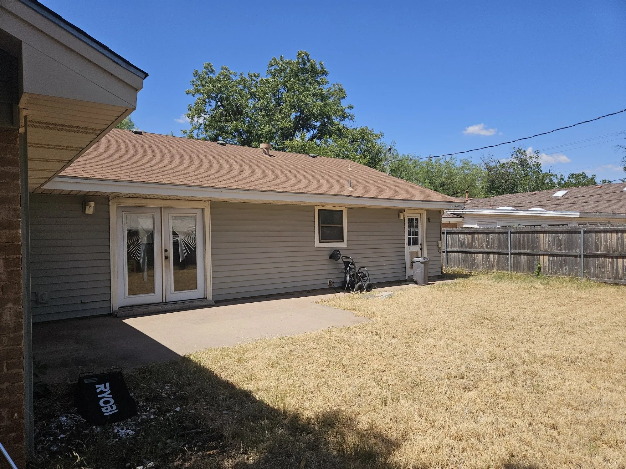 Single Family Residence For Sale in Taylor County , 1473 Meadowbrook Drive, Abilene, Texas 79603, 3 Bedroom, 2 Bathroom, 2 Garage spaces, 1,867 Sqft, built in 1960, mls#21373560, Real Estate Agent in Abilene, Homes For Sale in Taylor county, Homes For Sale in Abilene, Realtor in Abilene Texas, Real Estate Brokerage Independent Realty Texas, Luminita Cordes Realtor
