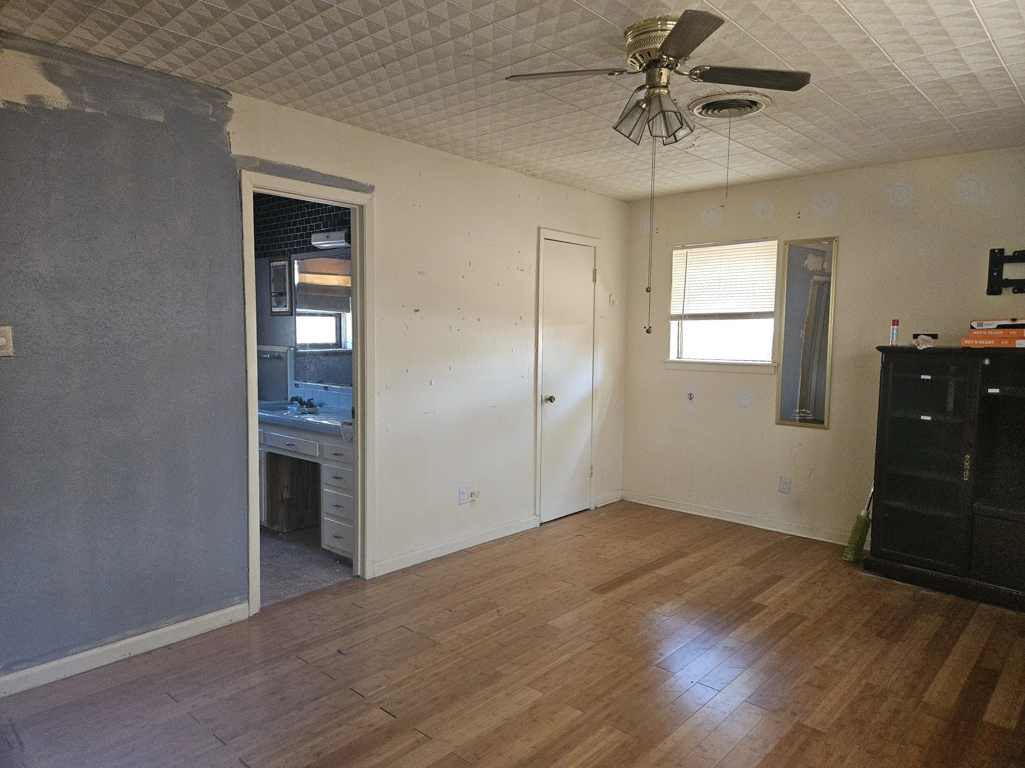 Single Family Residence For Sale in Taylor County , 1473 Meadowbrook Drive, Abilene, Texas 79603, 3 Bedroom, 2 Bathroom, 2 Garage spaces, 1,867 Sqft, built in 1960, mls#21373560, Real Estate Agent in Abilene, Homes For Sale in Taylor county, Homes For Sale in Abilene, Realtor in Abilene Texas, Real Estate Brokerage Independent Realty Texas, Luminita Cordes Realtor