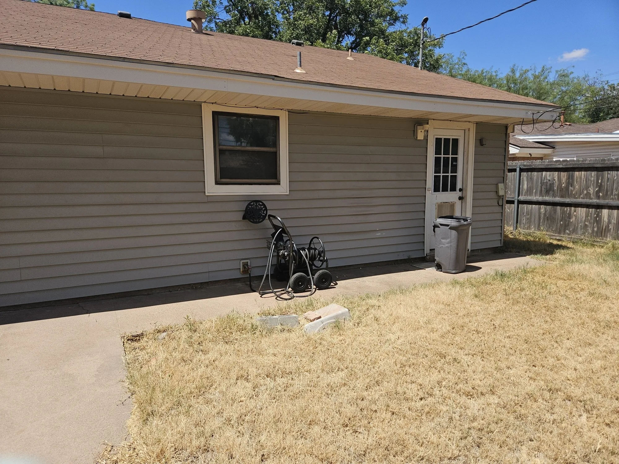 Single Family Residence For Sale in Taylor County , 1473 Meadowbrook Drive, Abilene, Texas 79603, 3 Bedroom, 2 Bathroom, 2 Garage spaces, 1,867 Sqft, built in 1960, mls#21373560, Real Estate Agent in Abilene, Homes For Sale in Taylor county, Homes For Sale in Abilene, Realtor in Abilene Texas, Real Estate Brokerage Independent Realty Texas, Luminita Cordes Realtor