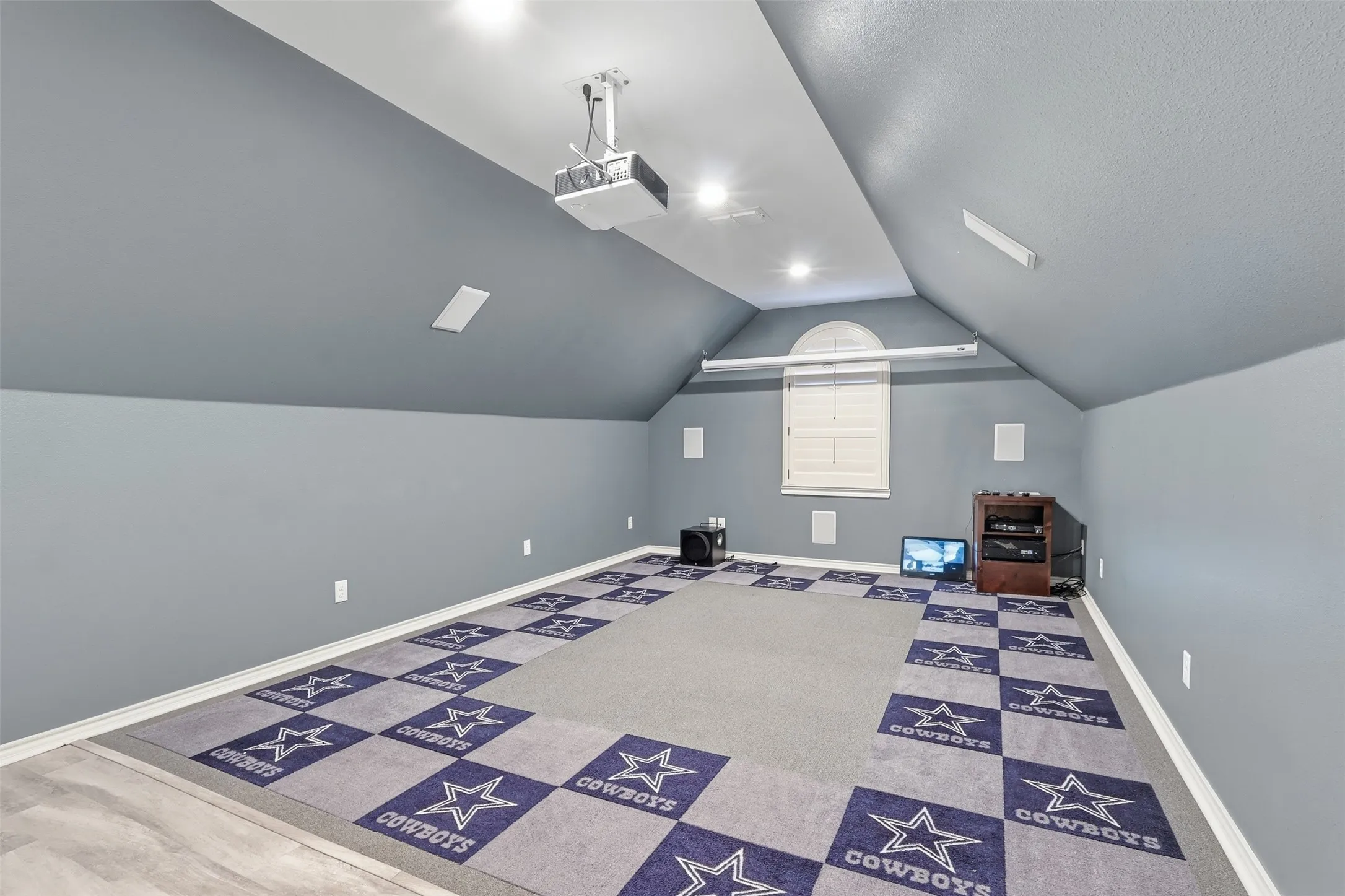 Single Family Residence For Sale in Titus County , 310 ROSEWOOD, Mt Pleasant, Texas 75455, 3 Bedroom, 3 Bathroom, 2 Garage spaces, 2,202 Sqft, built in 2018, mls#21373561, Real Estate Agent in Mt Pleasant, Homes For Sale in Titus county, Homes For Sale in Mt Pleasant, Realtor in Mt Pleasant Texas, Real Estate Brokerage Independent Realty Texas, Luminita Cordes Realtor