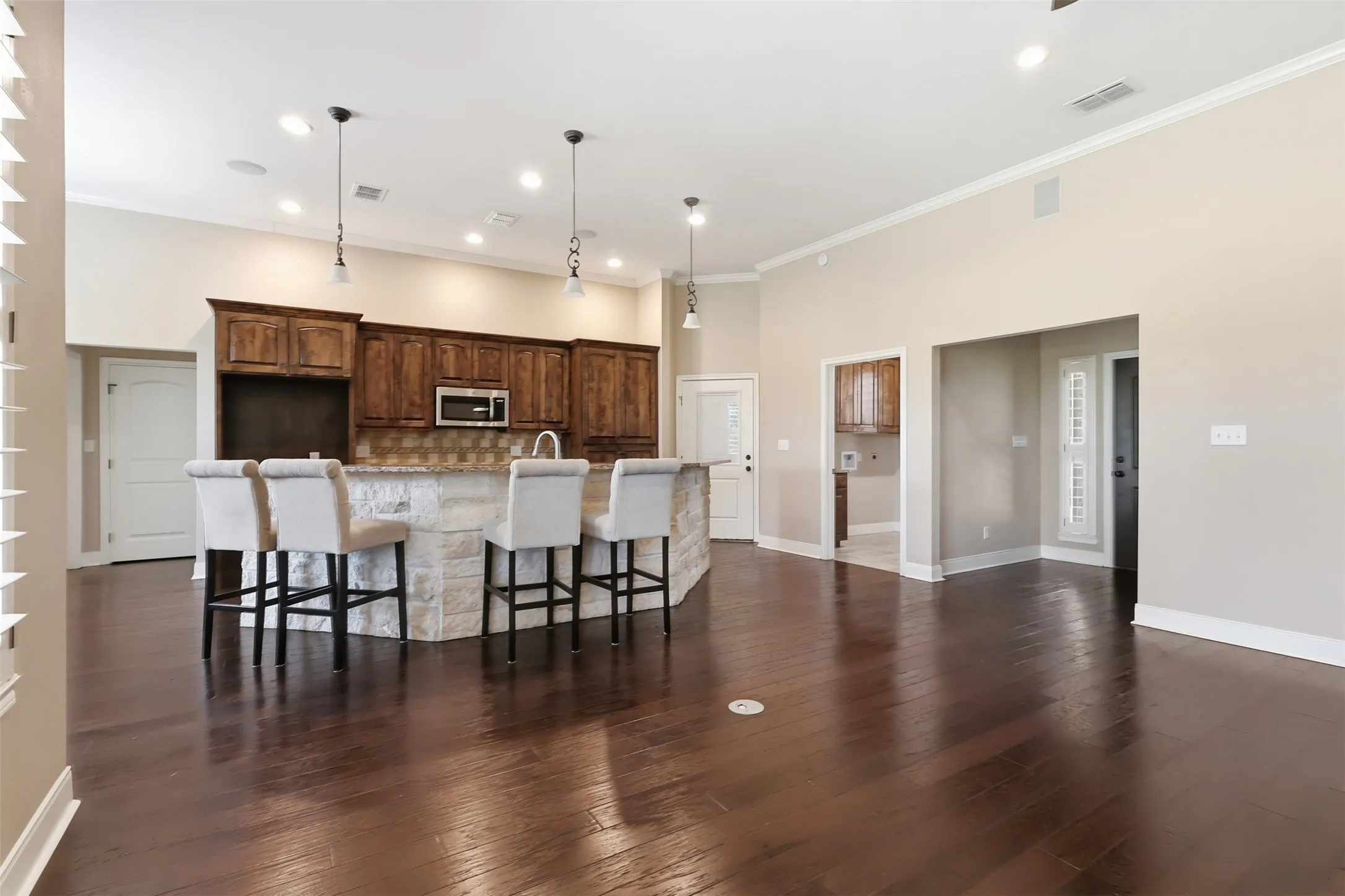 Single Family Residence For Sale in Titus County , 310 ROSEWOOD, Mt Pleasant, Texas 75455, 3 Bedroom, 3 Bathroom, 2 Garage spaces, 2,202 Sqft, built in 2018, mls#21373561, Real Estate Agent in Mt Pleasant, Homes For Sale in Titus county, Homes For Sale in Mt Pleasant, Realtor in Mt Pleasant Texas, Real Estate Brokerage Independent Realty Texas, Luminita Cordes Realtor