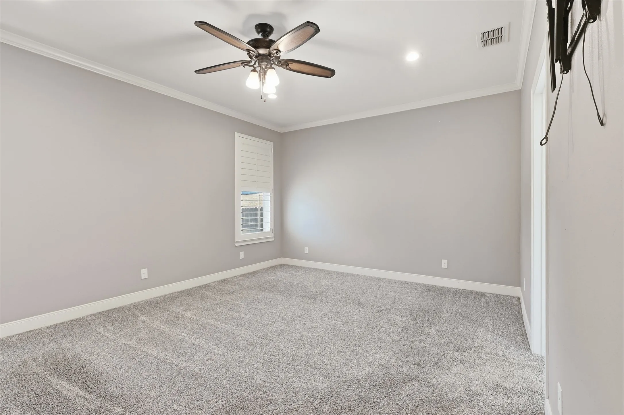 Single Family Residence For Sale in Titus County , 310 ROSEWOOD, Mt Pleasant, Texas 75455, 3 Bedroom, 3 Bathroom, 2 Garage spaces, 2,202 Sqft, built in 2018, mls#21373561, Real Estate Agent in Mt Pleasant, Homes For Sale in Titus county, Homes For Sale in Mt Pleasant, Realtor in Mt Pleasant Texas, Real Estate Brokerage Independent Realty Texas, Luminita Cordes Realtor