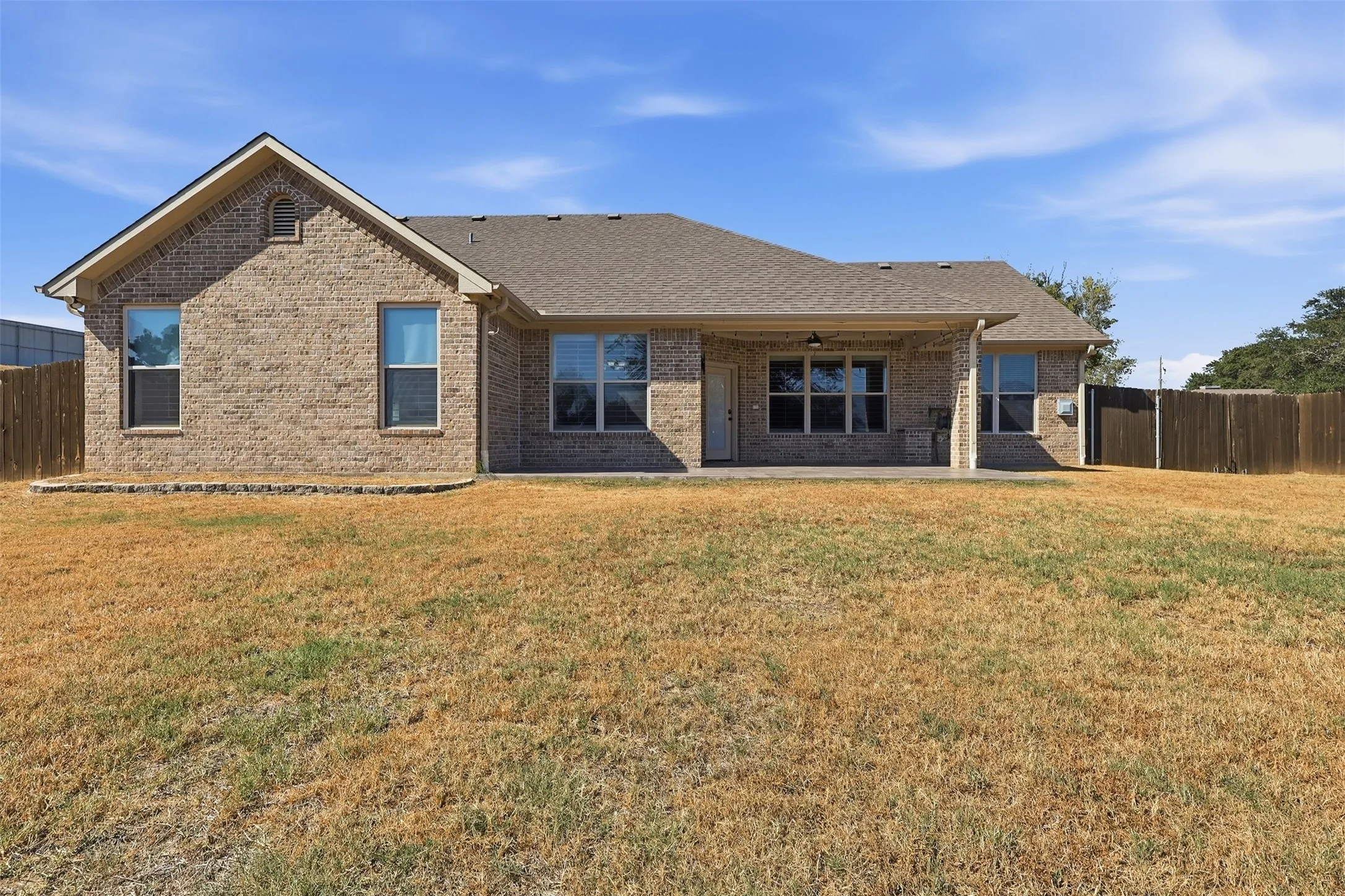 Single Family Residence For Sale in Titus County , 310 ROSEWOOD, Mt Pleasant, Texas 75455, 3 Bedroom, 3 Bathroom, 2 Garage spaces, 2,202 Sqft, built in 2018, mls#21373561, Real Estate Agent in Mt Pleasant, Homes For Sale in Titus county, Homes For Sale in Mt Pleasant, Realtor in Mt Pleasant Texas, Real Estate Brokerage Independent Realty Texas, Luminita Cordes Realtor