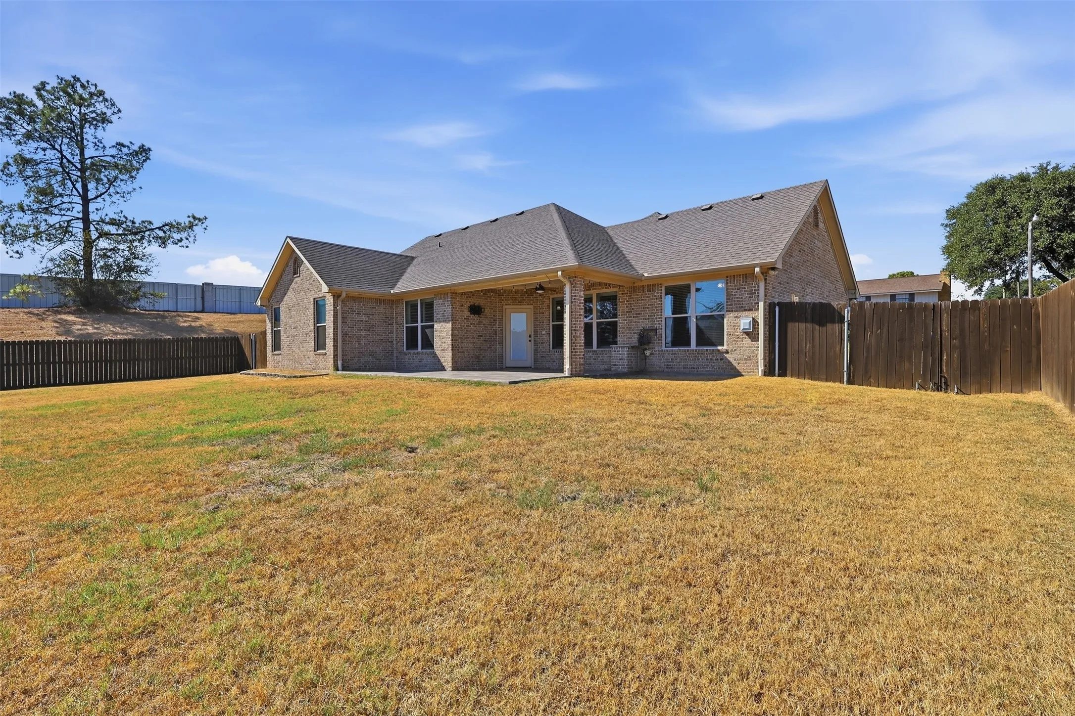 Single Family Residence For Sale in Titus County , 310 ROSEWOOD, Mt Pleasant, Texas 75455, 3 Bedroom, 3 Bathroom, 2 Garage spaces, 2,202 Sqft, built in 2018, mls#21373561, Real Estate Agent in Mt Pleasant, Homes For Sale in Titus county, Homes For Sale in Mt Pleasant, Realtor in Mt Pleasant Texas, Real Estate Brokerage Independent Realty Texas, Luminita Cordes Realtor