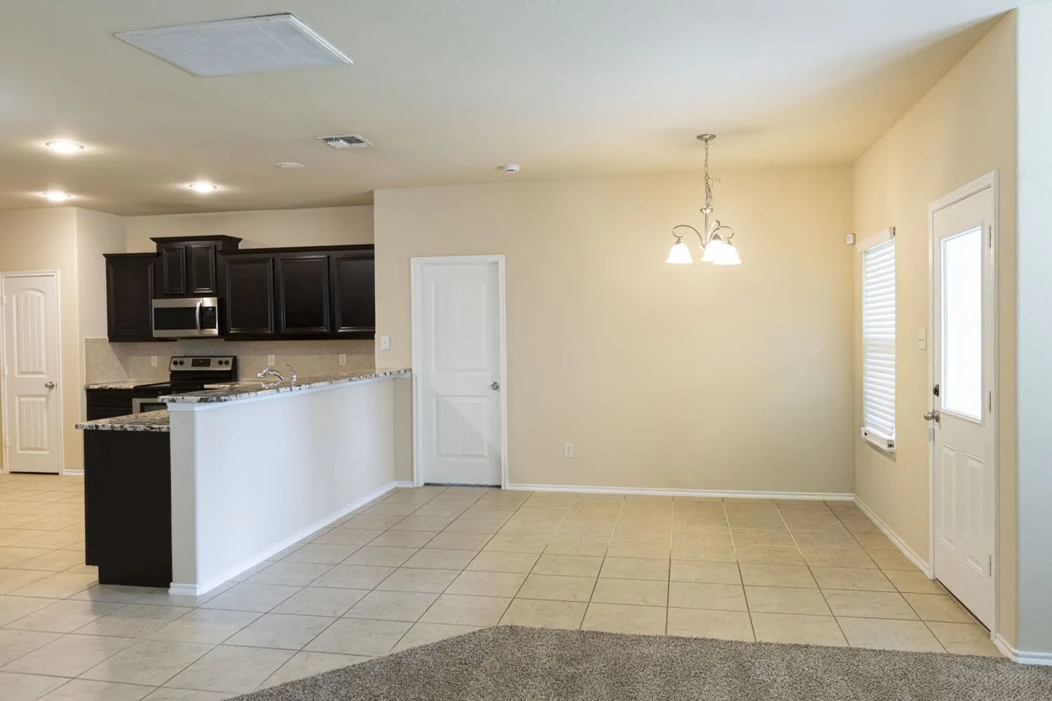 Single Family Residence For Rent in Collin County , 601 Ivy Lane, Josephine, Texas 75173, 4 Bedroom, 3 Bathroom, 2 Garage spaces, 2,928 Sqft, built in 2013, mls#21373565, Real Estate Agent in Josephine, Homes For Rent in Collin county, Homes For Rent in Josephine, Realtor in Josephine Texas, Real Estate Brokerage Independent Realty Texas, Luminita Cordes Realtor