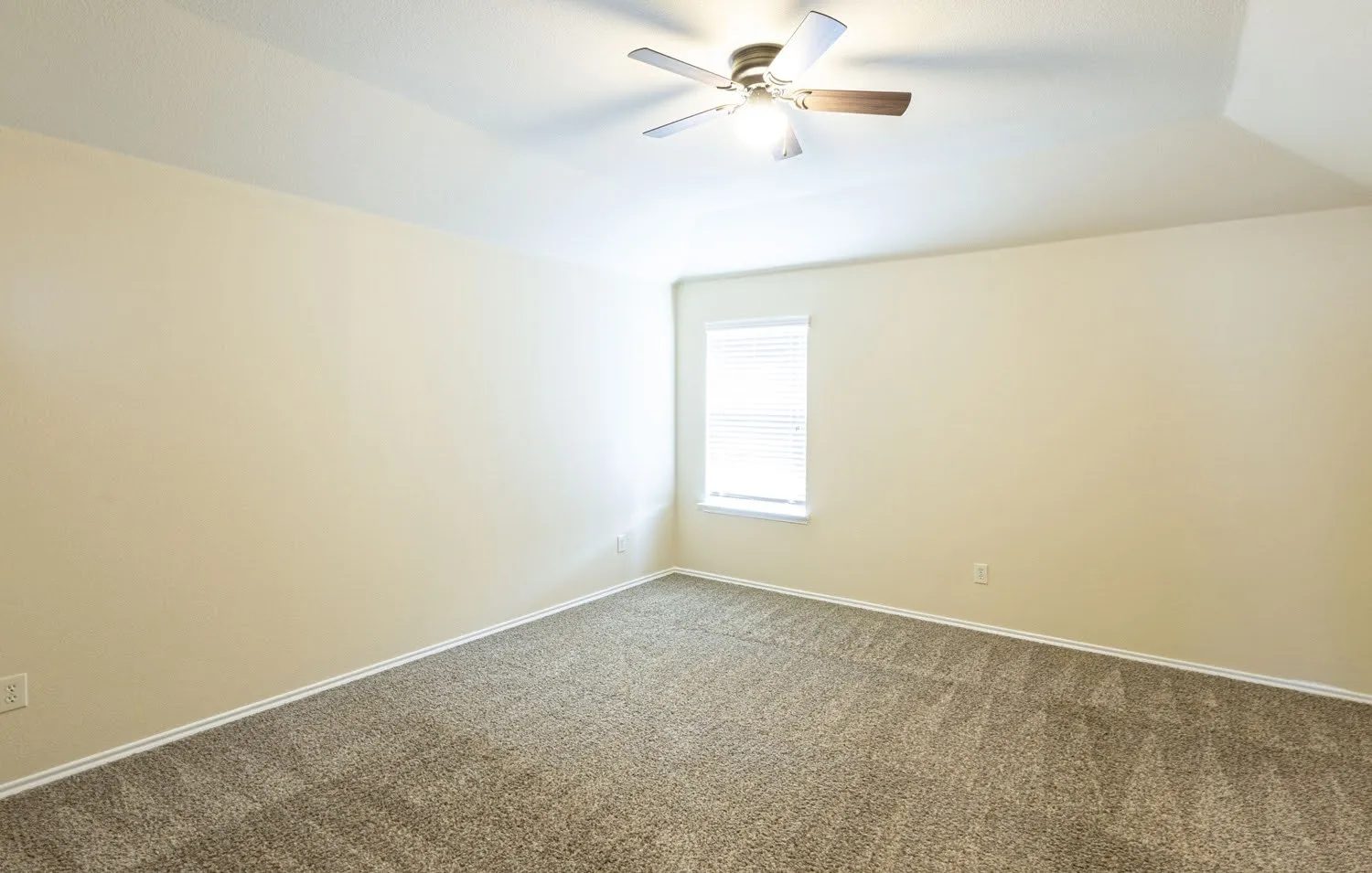 Single Family Residence For Rent in Collin County , 601 Ivy Lane, Josephine, Texas 75173, 4 Bedroom, 3 Bathroom, 2 Garage spaces, 2,928 Sqft, built in 2013, mls#21373565, Real Estate Agent in Josephine, Homes For Rent in Collin county, Homes For Rent in Josephine, Realtor in Josephine Texas, Real Estate Brokerage Independent Realty Texas, Luminita Cordes Realtor