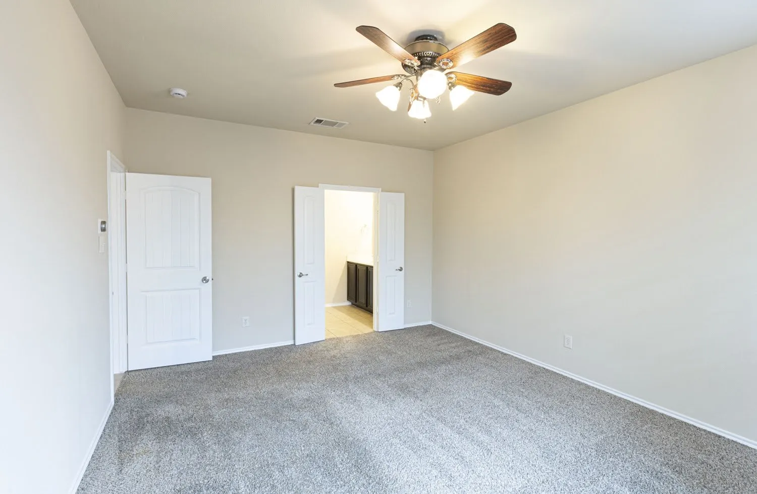Single Family Residence For Rent in Collin County , 601 Ivy Lane, Josephine, Texas 75173, 4 Bedroom, 3 Bathroom, 2 Garage spaces, 2,928 Sqft, built in 2013, mls#21373565, Real Estate Agent in Josephine, Homes For Rent in Collin county, Homes For Rent in Josephine, Realtor in Josephine Texas, Real Estate Brokerage Independent Realty Texas, Luminita Cordes Realtor