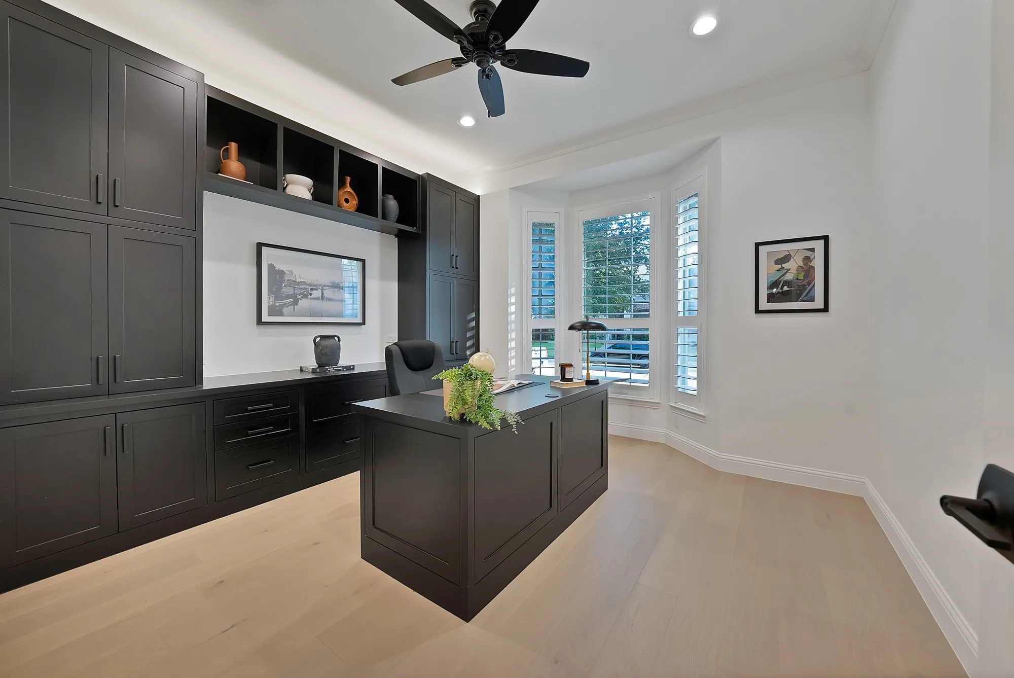 Single Family Residence For Sale in Denton County , 5287 Cree Drive, Frisco, Texas 75034, 5 Bedroom, 6 Bathroom, 3 Garage spaces, 4,300 Sqft, built in 2003, mls#21372179, Real Estate Agent in Frisco, Homes For Sale in Denton county, Homes For Sale in Frisco, Realtor in Frisco Texas, Real Estate Brokerage Independent Realty Texas, Luminita Cordes Realtor