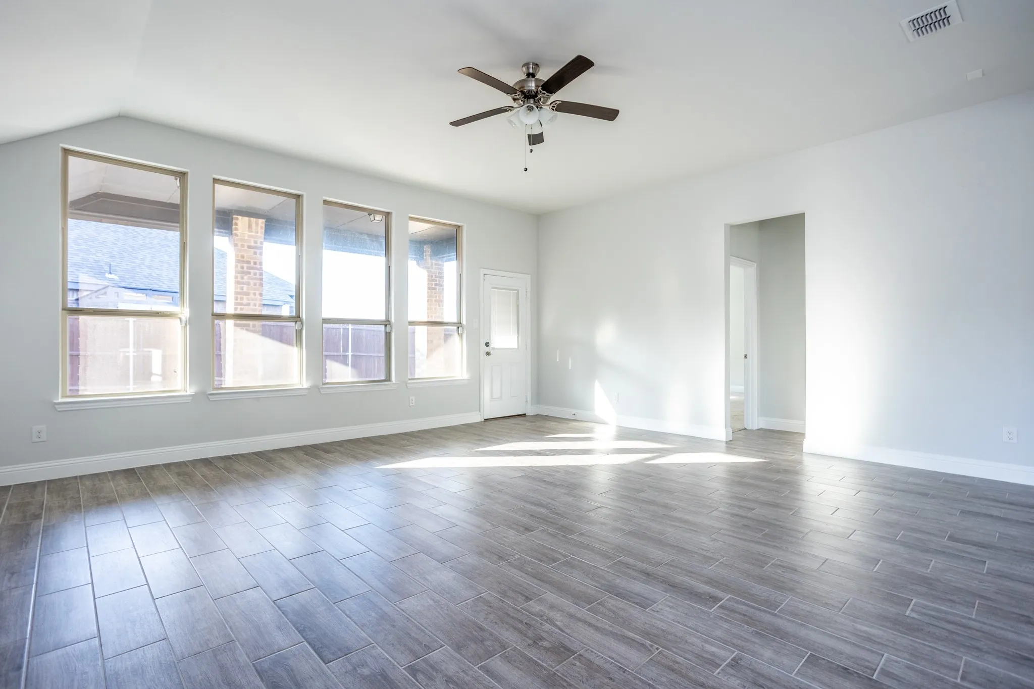 Single Family Residence For Sale in Dallas County , 118 Sycamore Street, Balch Springs, Texas 75181, 4 Bedroom, 2 Bathroom, 2 Garage spaces, 2,214 Sqft, built in 2023, mls#21373569, Real Estate Agent in Balch Springs, Homes For Sale in Dallas county, Homes For Sale in Balch Springs, Realtor in Balch Springs Texas, Real Estate Brokerage Independent Realty Texas, Luminita Cordes Realtor