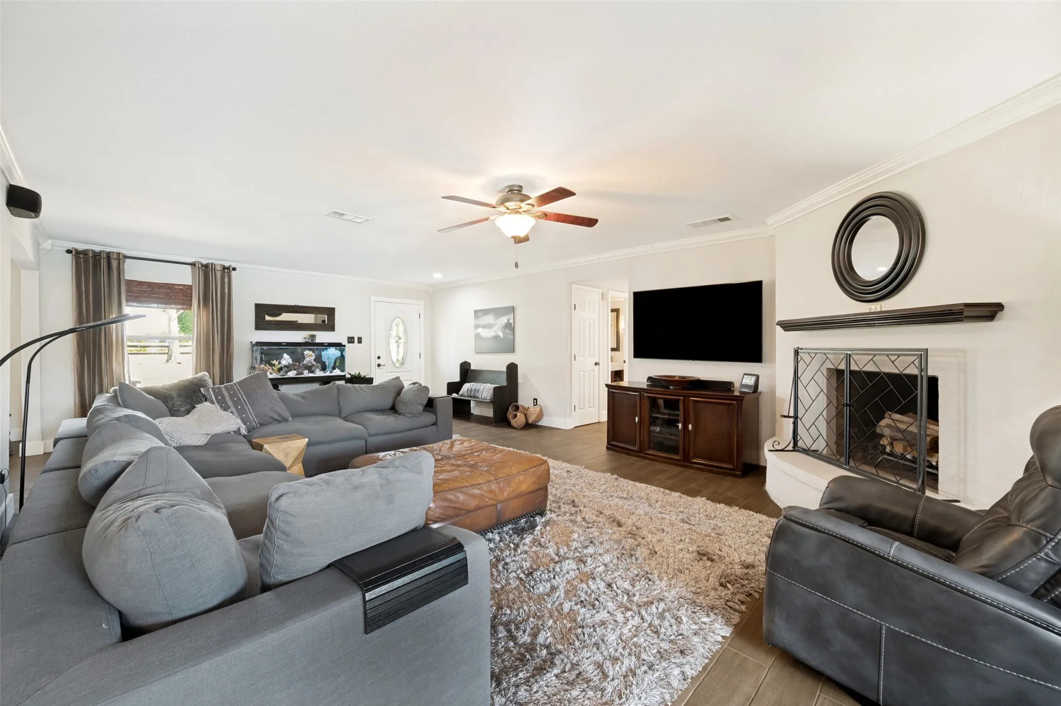 Farm For Sale in Collin County , 6949 Freda Lane, Wylie, Texas 75098, 4 Bedroom, 3 Bathroom, 2 Garage spaces, 2,678 Sqft, built in 1973, mls#21366442, Real Estate Agent in Wylie, Homes For Sale in Collin county, Homes For Sale in Wylie, Realtor in Wylie Texas, Real Estate Brokerage Independent Realty Texas, Luminita Cordes Realtor