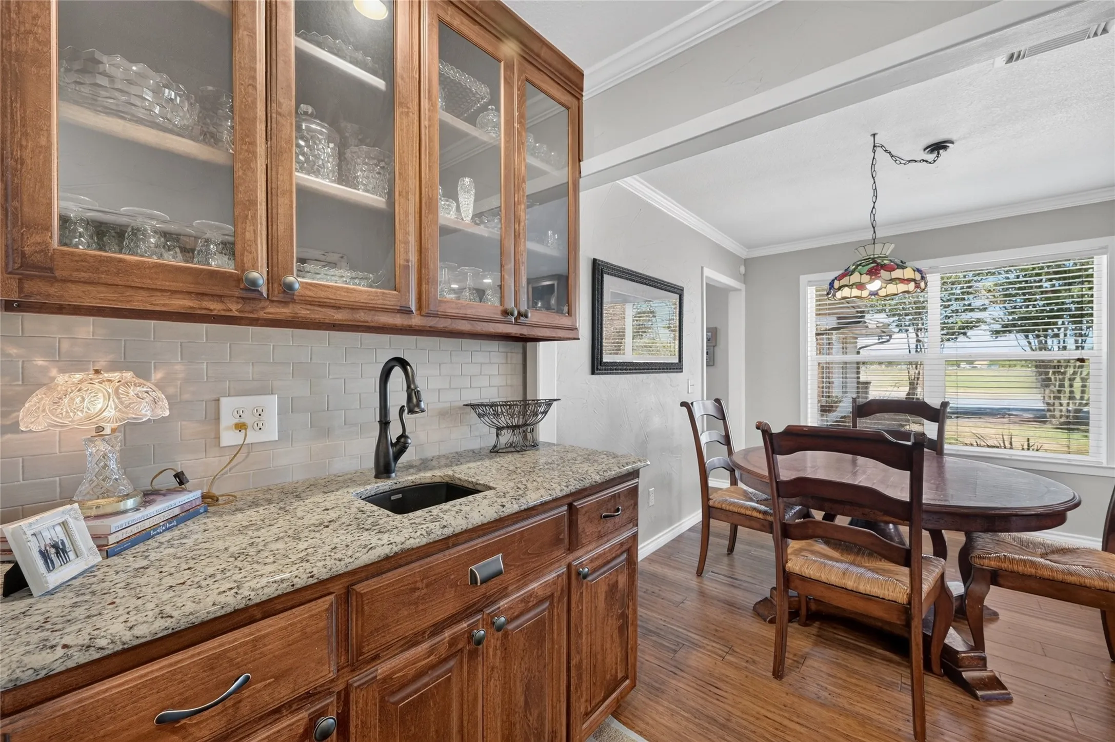 Farm For Sale in Fannin County , 1413 W State Highway 56, Bonham, Texas 75418, 4 Bedroom, 4 Bathroom, 2 Garage spaces, 2,799 Sqft, built in 1972, mls#21369753, Real Estate Agent in Bonham, Homes For Sale in Fannin county, Homes For Sale in Bonham, Realtor in Bonham Texas, Real Estate Brokerage Independent Realty Texas, Luminita Cordes Realtor