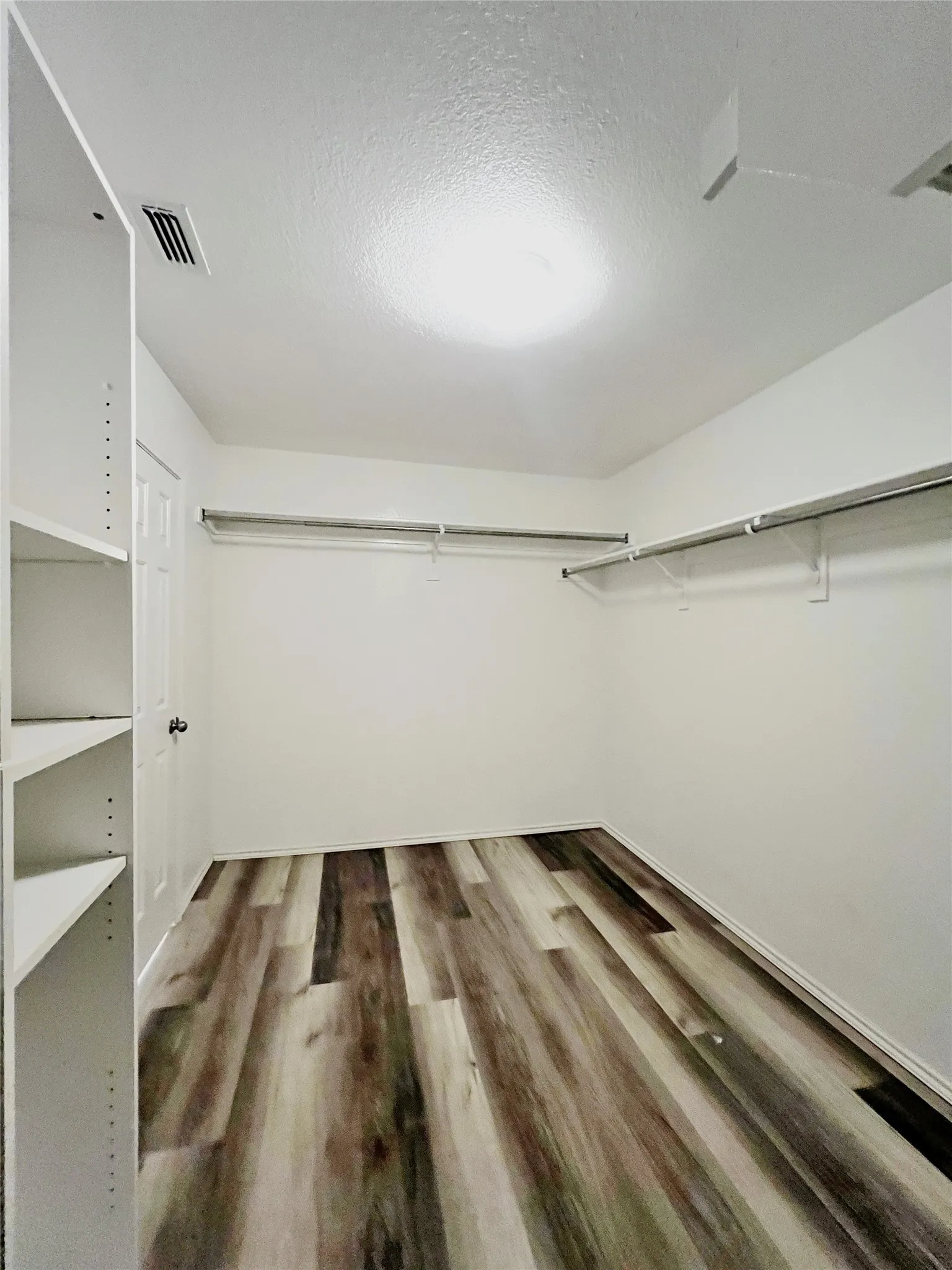 Single Family Residence For Rent in Tarrant County , 3256 Fluvia, Grand Prairie, Texas 75054, 3 Bedroom, 2 Bathroom, 2 Garage spaces, 1,829 Sqft, built in 2005, mls#21373579, Real Estate Agent in Grand Prairie, Homes For Rent in Tarrant county, Homes For Rent in Grand Prairie, Realtor in Grand Prairie Texas, Real Estate Brokerage Independent Realty Texas, Luminita Cordes Realtor