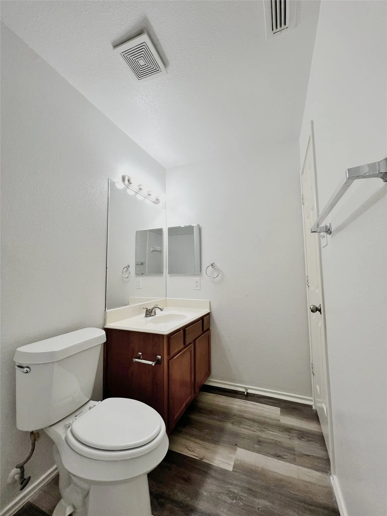 Single Family Residence For Rent in Tarrant County , 3256 Fluvia, Grand Prairie, Texas 75054, 3 Bedroom, 2 Bathroom, 2 Garage spaces, 1,829 Sqft, built in 2005, mls#21373579, Real Estate Agent in Grand Prairie, Homes For Rent in Tarrant county, Homes For Rent in Grand Prairie, Realtor in Grand Prairie Texas, Real Estate Brokerage Independent Realty Texas, Luminita Cordes Realtor