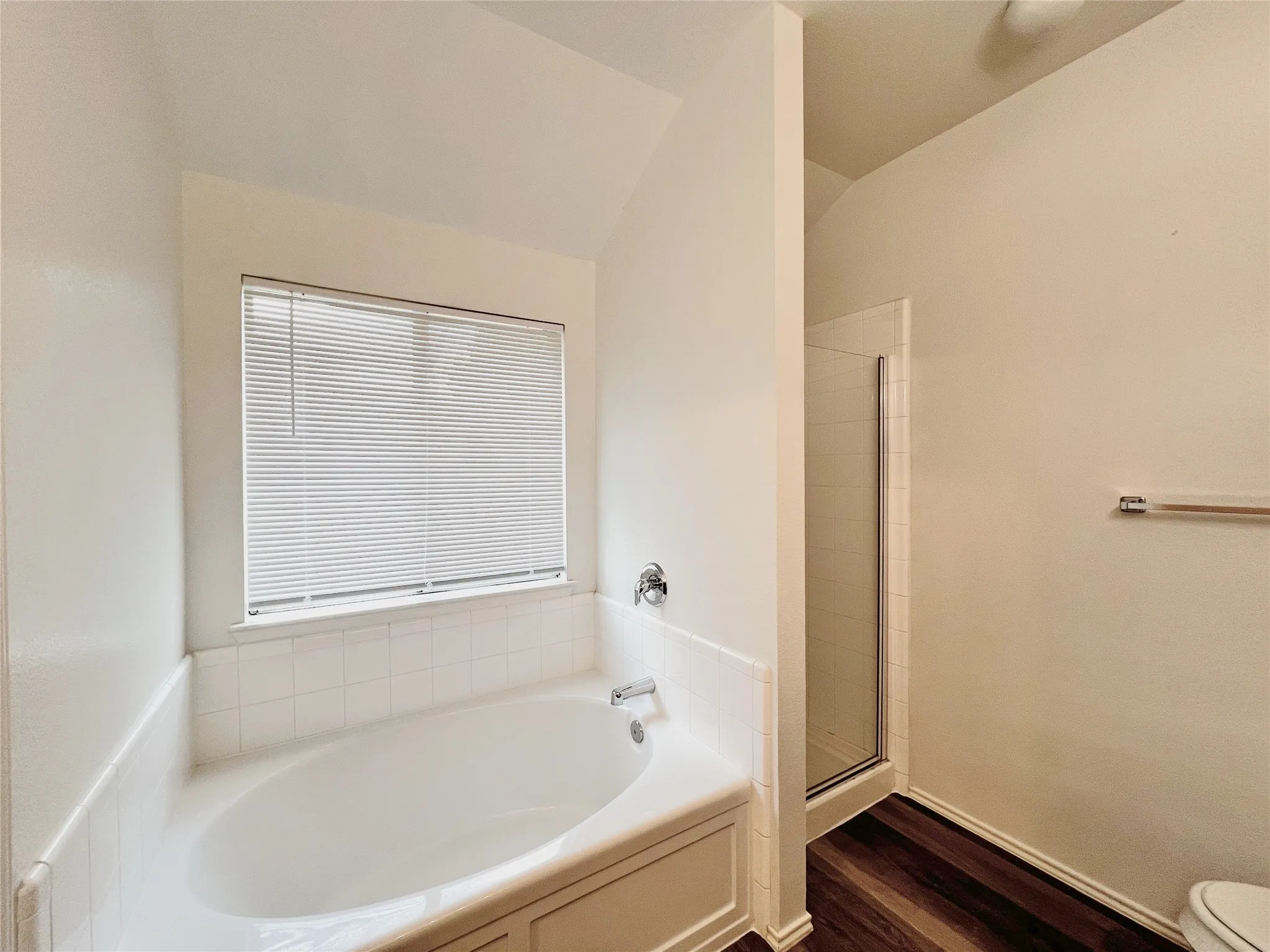 Single Family Residence For Rent in Tarrant County , 3256 Fluvia, Grand Prairie, Texas 75054, 3 Bedroom, 2 Bathroom, 2 Garage spaces, 1,829 Sqft, built in 2005, mls#21373579, Real Estate Agent in Grand Prairie, Homes For Rent in Tarrant county, Homes For Rent in Grand Prairie, Realtor in Grand Prairie Texas, Real Estate Brokerage Independent Realty Texas, Luminita Cordes Realtor