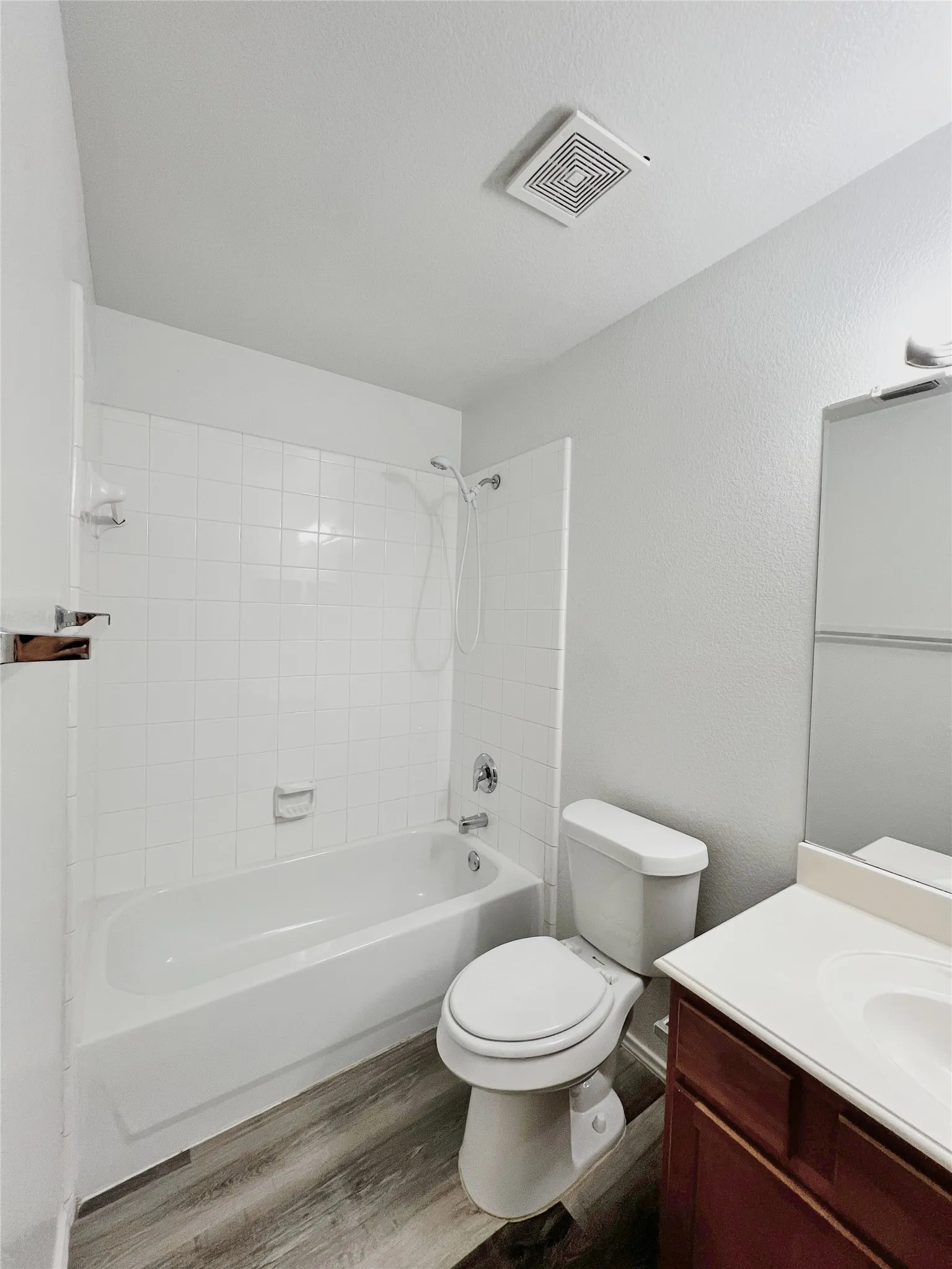 Single Family Residence For Rent in Tarrant County , 3256 Fluvia, Grand Prairie, Texas 75054, 3 Bedroom, 2 Bathroom, 2 Garage spaces, 1,829 Sqft, built in 2005, mls#21373579, Real Estate Agent in Grand Prairie, Homes For Rent in Tarrant county, Homes For Rent in Grand Prairie, Realtor in Grand Prairie Texas, Real Estate Brokerage Independent Realty Texas, Luminita Cordes Realtor