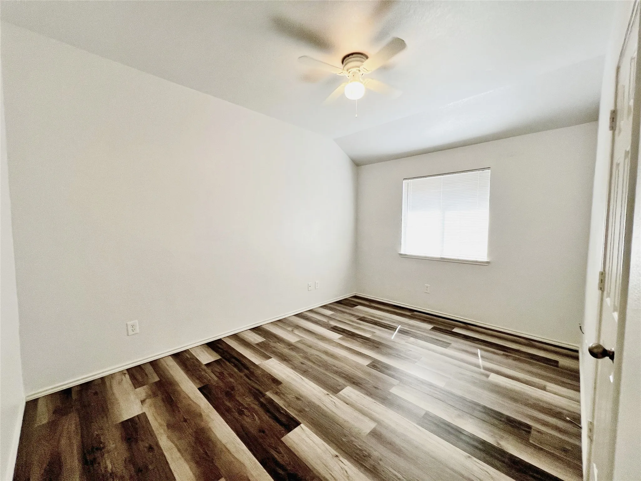 Single Family Residence For Rent in Tarrant County , 3256 Fluvia, Grand Prairie, Texas 75054, 3 Bedroom, 2 Bathroom, 2 Garage spaces, 1,829 Sqft, built in 2005, mls#21373579, Real Estate Agent in Grand Prairie, Homes For Rent in Tarrant county, Homes For Rent in Grand Prairie, Realtor in Grand Prairie Texas, Real Estate Brokerage Independent Realty Texas, Luminita Cordes Realtor