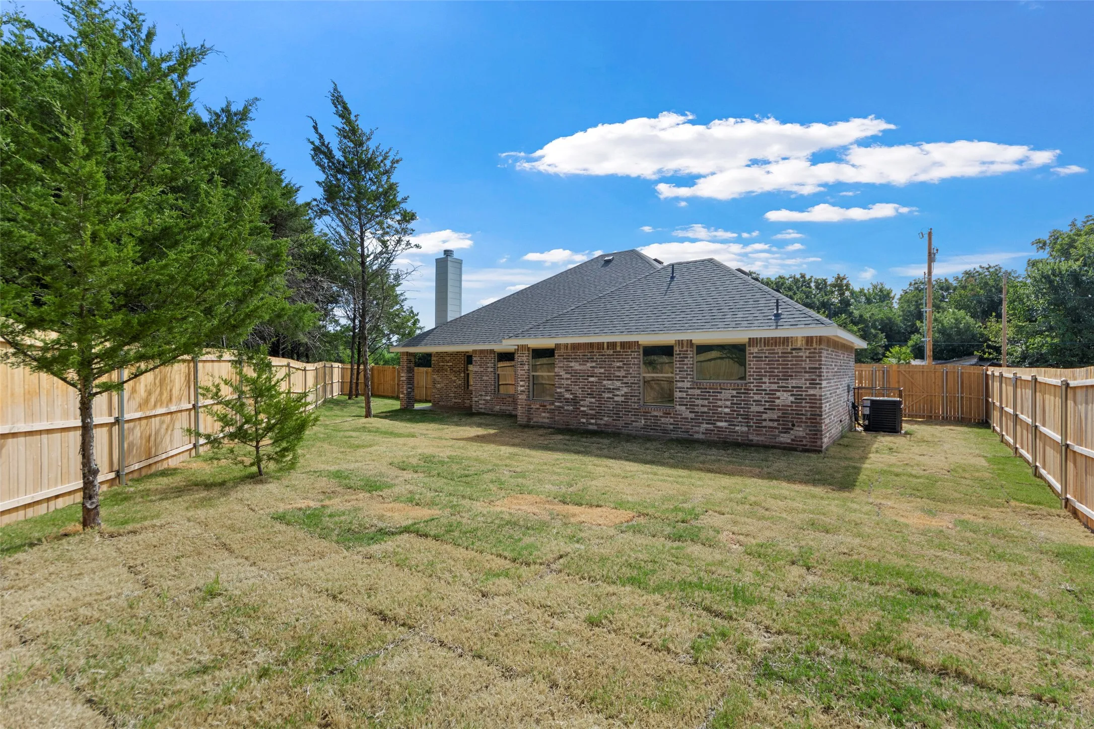 Single Family Residence For Sale in Ellis County , 425 WATERCREST Lane, Glenn Heights, Texas 75154, 4 Bedroom, 2 Bathroom, 2 Garage spaces, 1,760 Sqft, built in 2026, mls#21373202, Real Estate Agent in Glenn Heights, Homes For Sale in Ellis county, Homes For Sale in Glenn Heights, Realtor in Glenn Heights Texas, Real Estate Brokerage Independent Realty Texas, Luminita Cordes Realtor