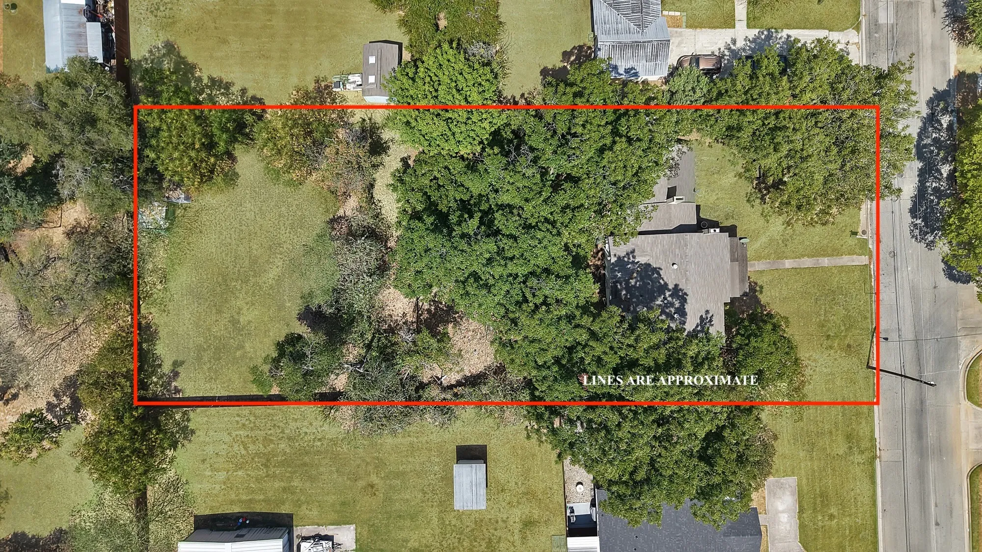 Single Family Residence For Sale in Tarrant County , 515 Frontier Street, River Oaks, Texas 76114, 2 Bedroom, 1 Bathroom, Garage spaces, 1,276 Sqft, built in 1941, mls#21373573, Real Estate Agent in River Oaks, Homes For Sale in Tarrant county, Homes For Sale in River Oaks, Realtor in River Oaks Texas, Real Estate Brokerage Independent Realty Texas, Luminita Cordes Realtor
