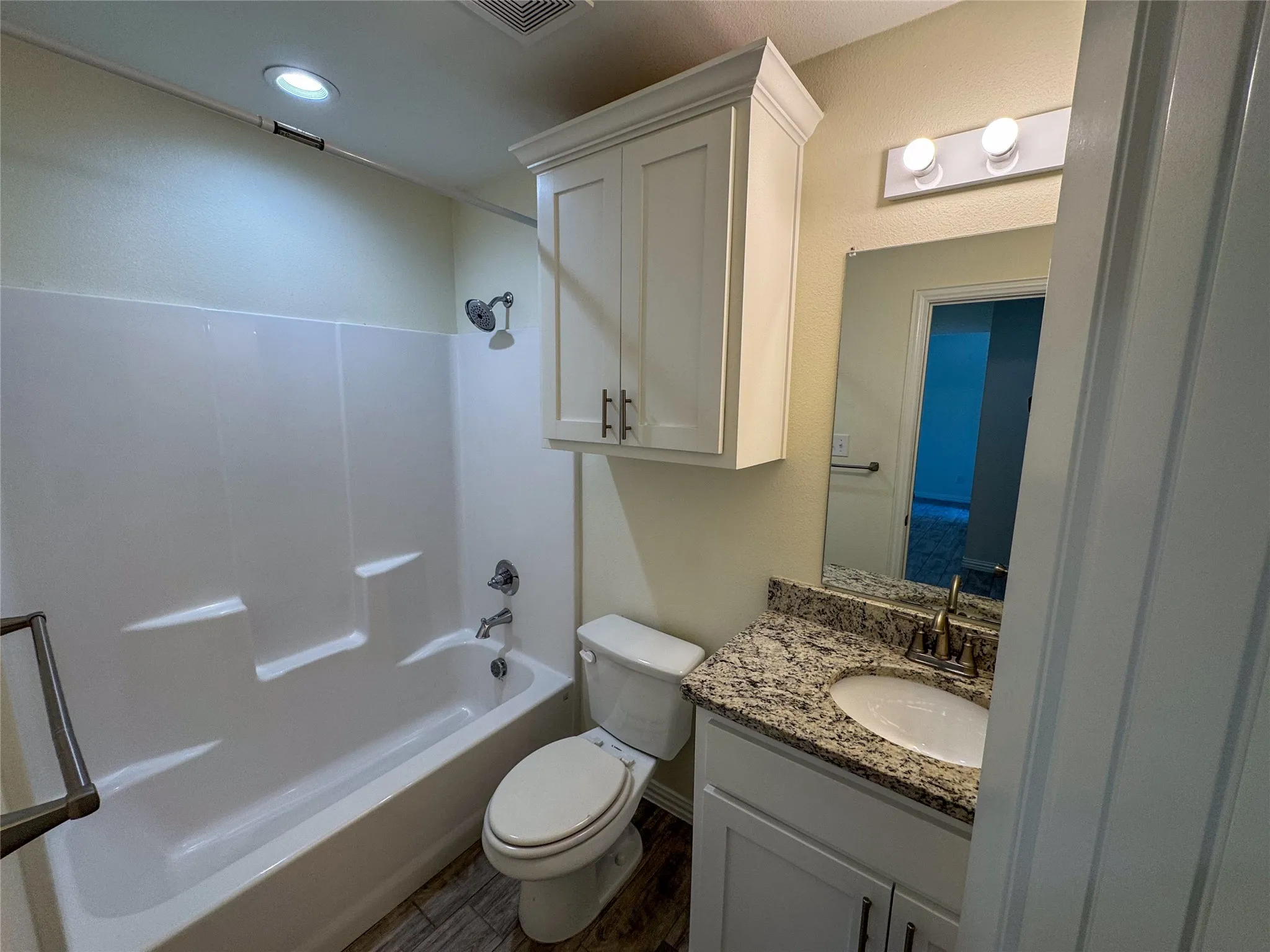 Single Family Residence For Rent in Grayson County , 3409 Sandstone Drive, Sherman, Texas 75092, 3 Bedroom, 2 Bathroom, 2 Garage spaces, 1,483 Sqft, built in 2019, mls#21373595, Real Estate Agent in Sherman, Homes For Rent in Grayson county, Homes For Rent in Sherman, Realtor in Sherman Texas, Real Estate Brokerage Independent Realty Texas, Luminita Cordes Realtor