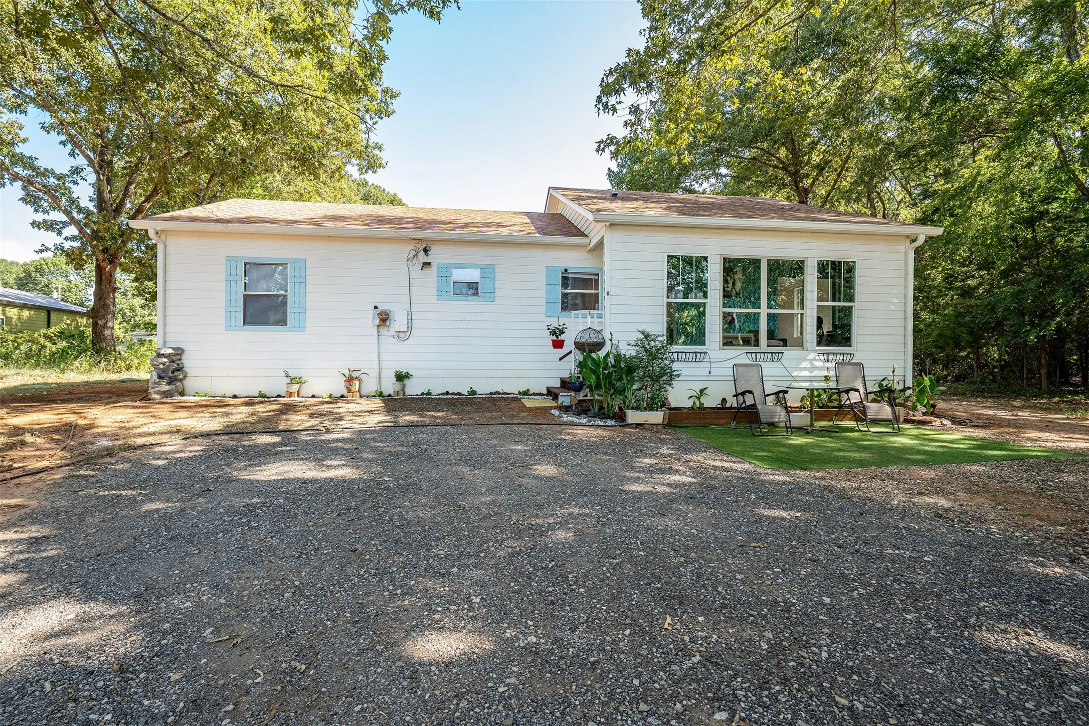 Single Family Residence For Sale in Cherokee County , 629 El Paso, Bullard, Texas 75757, 3 Bedroom, 2 Bathroom, Garage spaces, 1,083 Sqft, built in 2020, mls#21373580, Real Estate Agent in Bullard, Homes For Sale in Cherokee county, Homes For Sale in Bullard, Realtor in Bullard Texas, Real Estate Brokerage Independent Realty Texas, Luminita Cordes Realtor