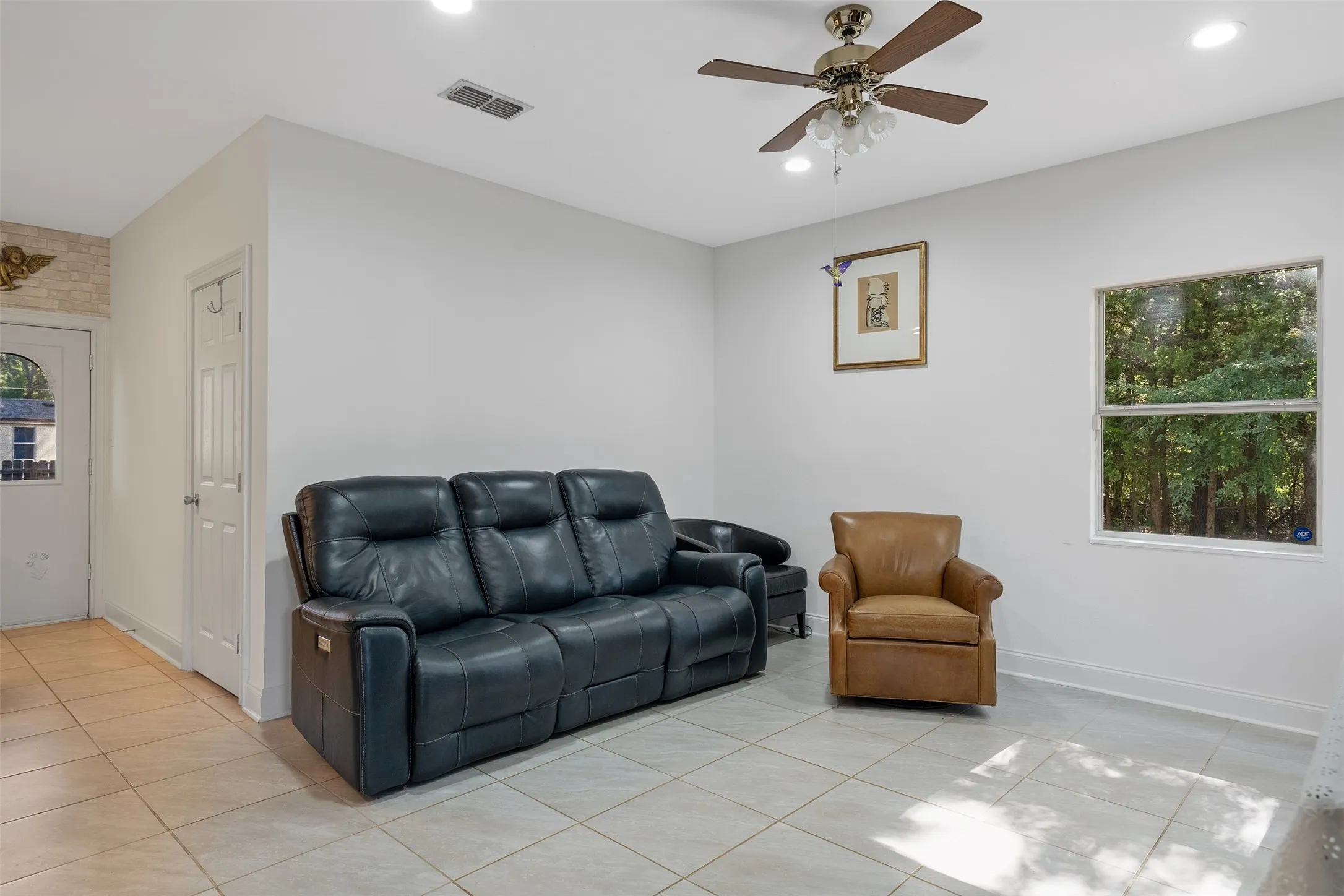 Single Family Residence For Sale in Cherokee County , 629 El Paso, Bullard, Texas 75757, 3 Bedroom, 2 Bathroom, Garage spaces, 1,083 Sqft, built in 2020, mls#21373580, Real Estate Agent in Bullard, Homes For Sale in Cherokee county, Homes For Sale in Bullard, Realtor in Bullard Texas, Real Estate Brokerage Independent Realty Texas, Luminita Cordes Realtor