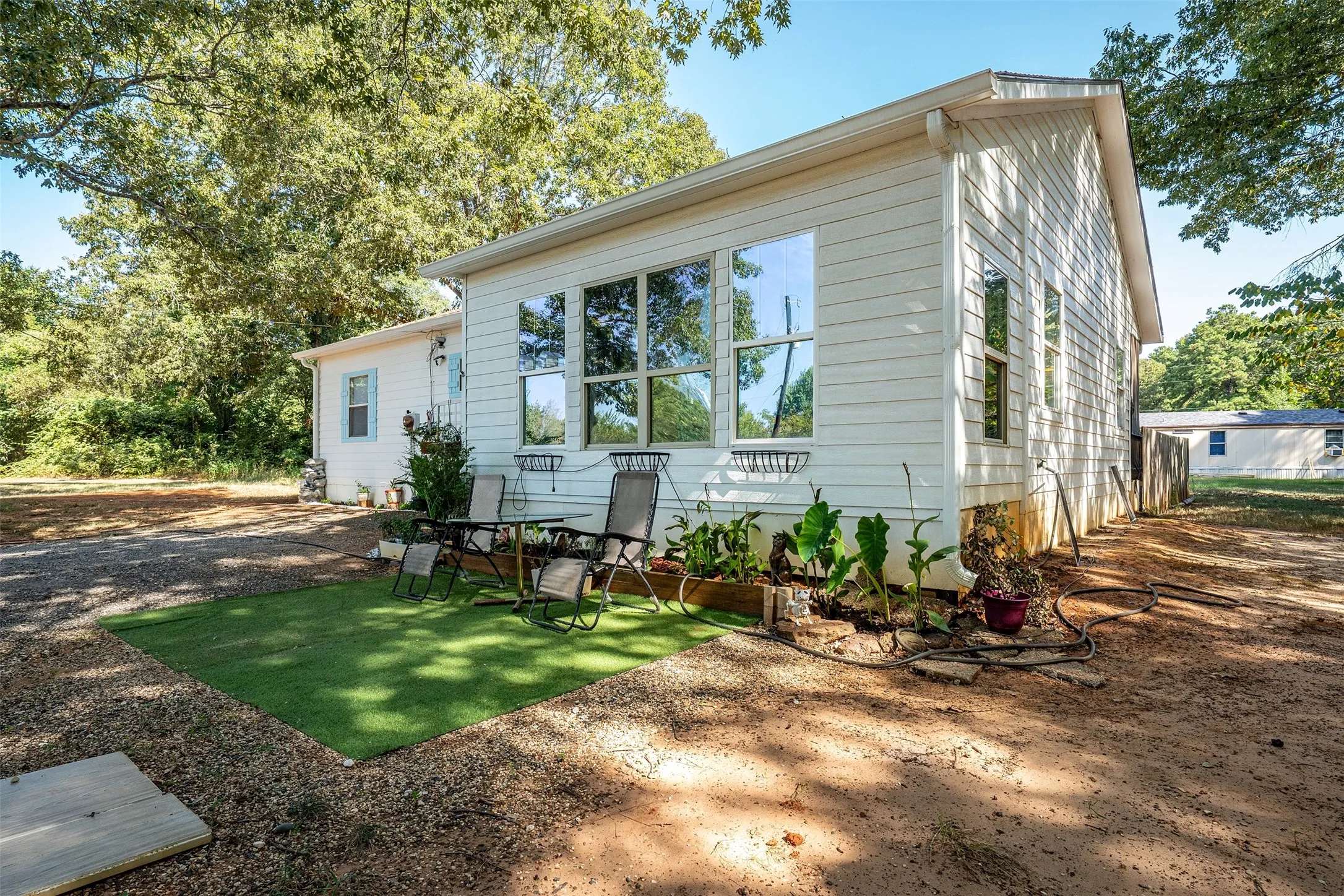 Single Family Residence For Sale in Cherokee County , 629 El Paso, Bullard, Texas 75757, 3 Bedroom, 2 Bathroom, Garage spaces, 1,083 Sqft, built in 2020, mls#21373580, Real Estate Agent in Bullard, Homes For Sale in Cherokee county, Homes For Sale in Bullard, Realtor in Bullard Texas, Real Estate Brokerage Independent Realty Texas, Luminita Cordes Realtor