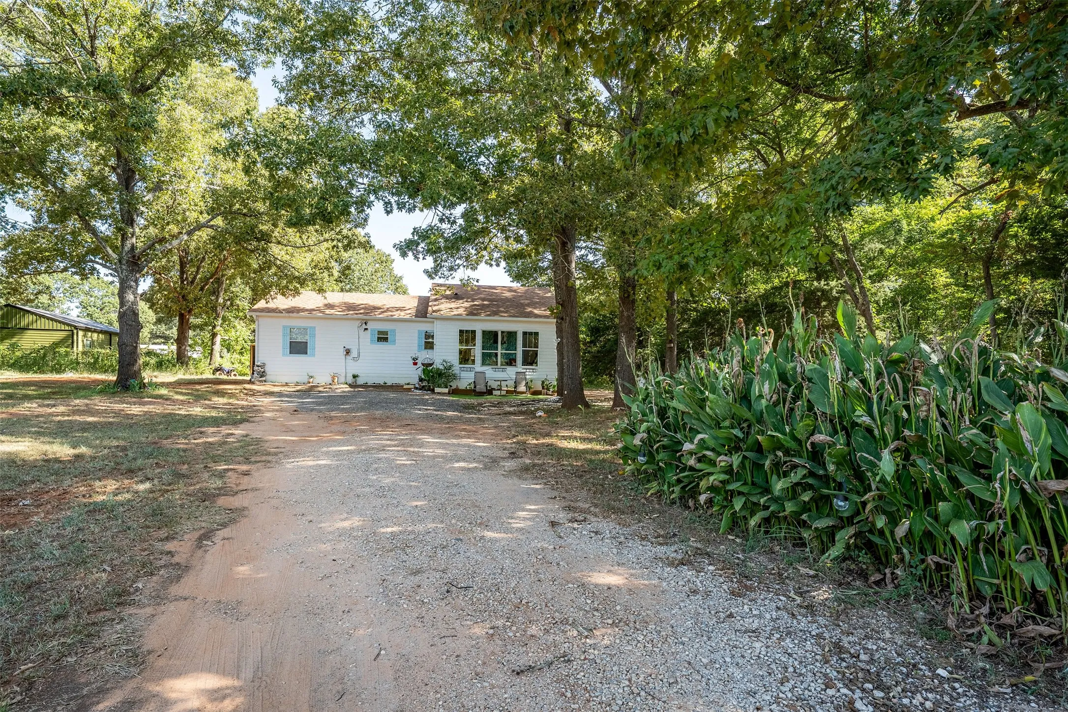 Single Family Residence For Sale in Cherokee County , 629 El Paso, Bullard, Texas 75757, 3 Bedroom, 2 Bathroom, Garage spaces, 1,083 Sqft, built in 2020, mls#21373580, Real Estate Agent in Bullard, Homes For Sale in Cherokee county, Homes For Sale in Bullard, Realtor in Bullard Texas, Real Estate Brokerage Independent Realty Texas, Luminita Cordes Realtor