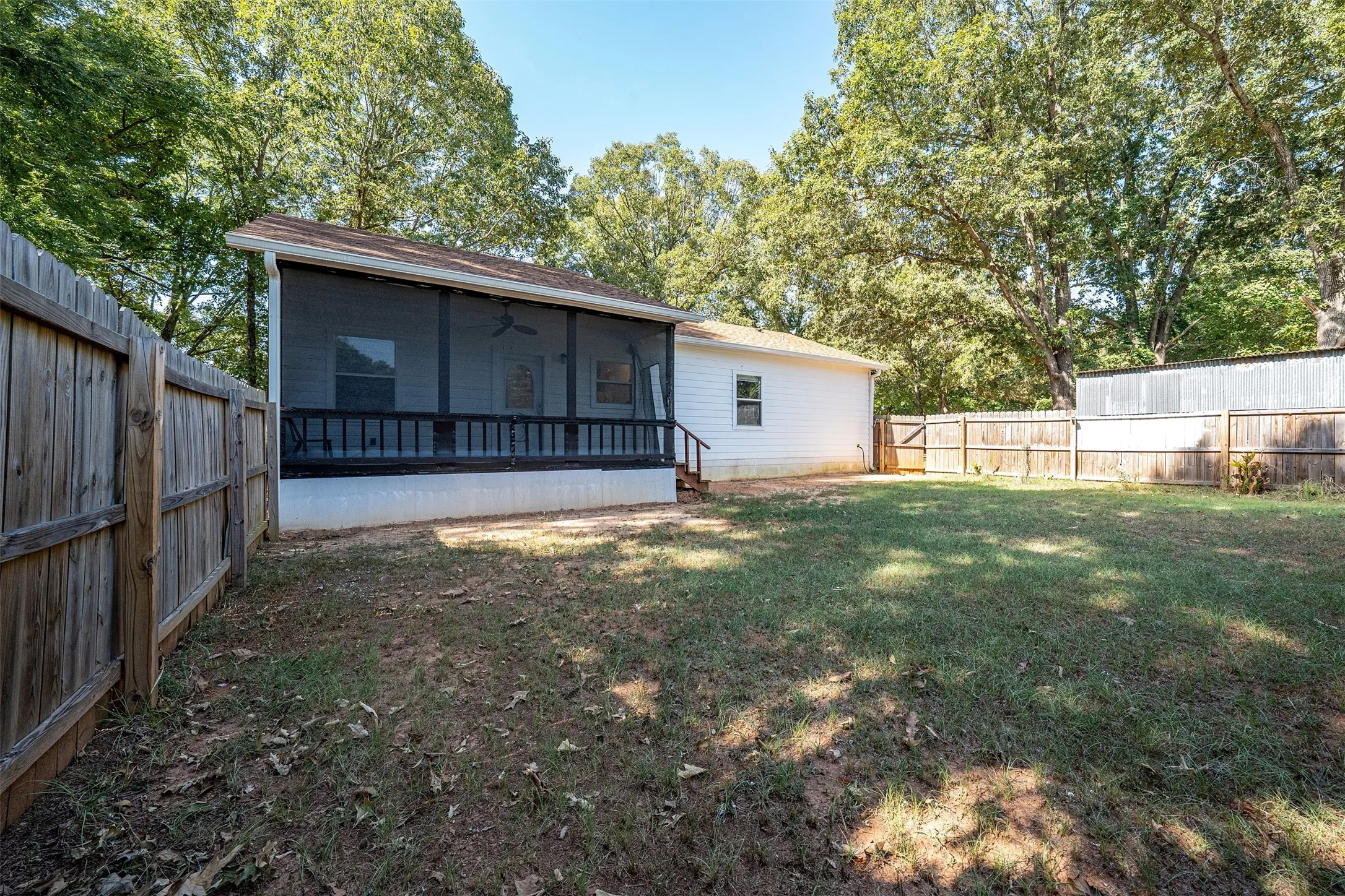 Single Family Residence For Sale in Cherokee County , 629 El Paso, Bullard, Texas 75757, 3 Bedroom, 2 Bathroom, Garage spaces, 1,083 Sqft, built in 2020, mls#21373580, Real Estate Agent in Bullard, Homes For Sale in Cherokee county, Homes For Sale in Bullard, Realtor in Bullard Texas, Real Estate Brokerage Independent Realty Texas, Luminita Cordes Realtor