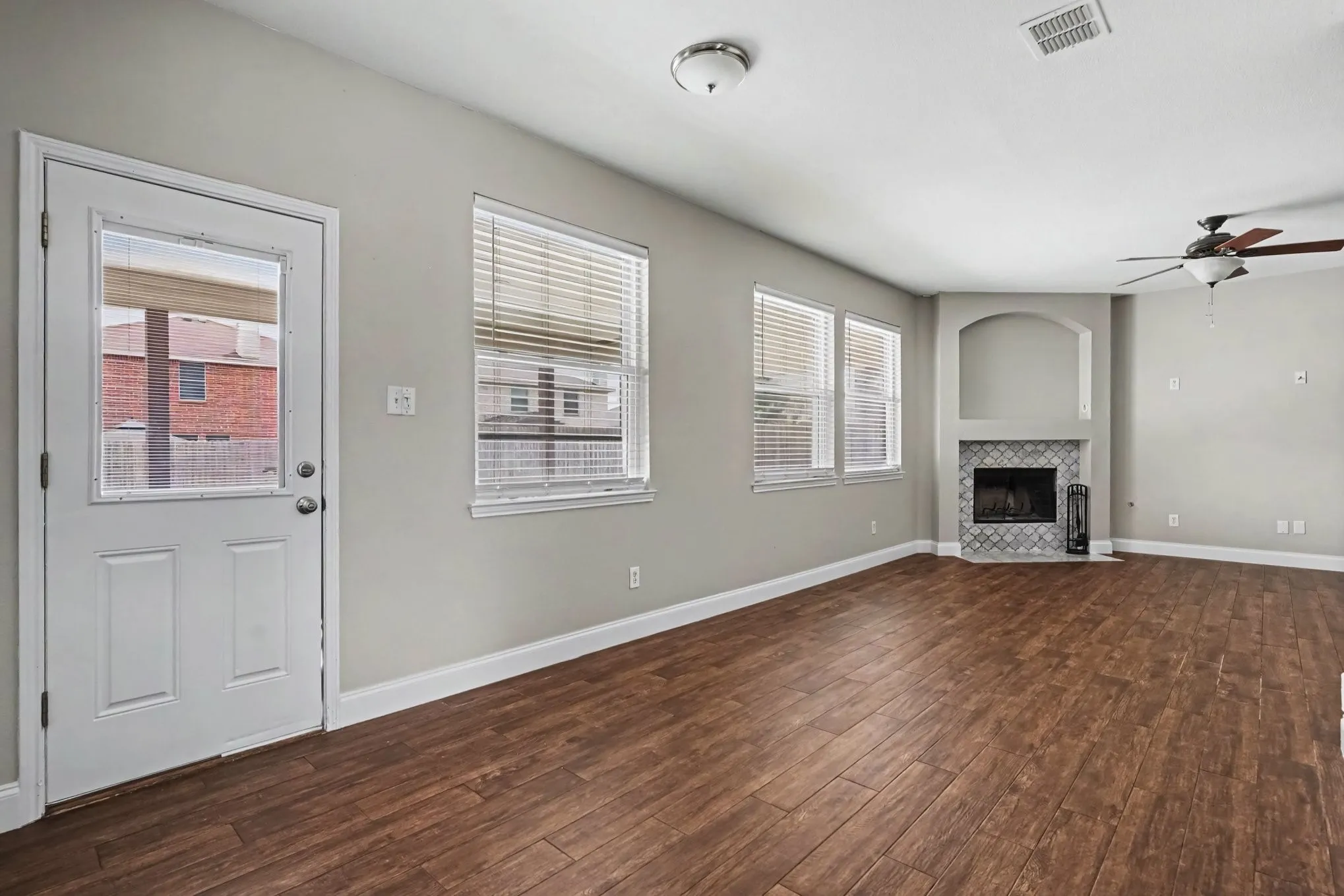 Single Family Residence For Sale in Tarrant County , 5400 Sonoma Drive, Fort Worth, Texas 76244, 4 Bedroom, 3 Bathroom, 2 Garage spaces, 2,496 Sqft, built in 2003, mls#21373018, Real Estate Agent in Fort Worth, Homes For Sale in Tarrant county, Homes For Sale in Fort Worth, Realtor in Fort Worth Texas, Real Estate Brokerage Independent Realty Texas, Luminita Cordes Realtor