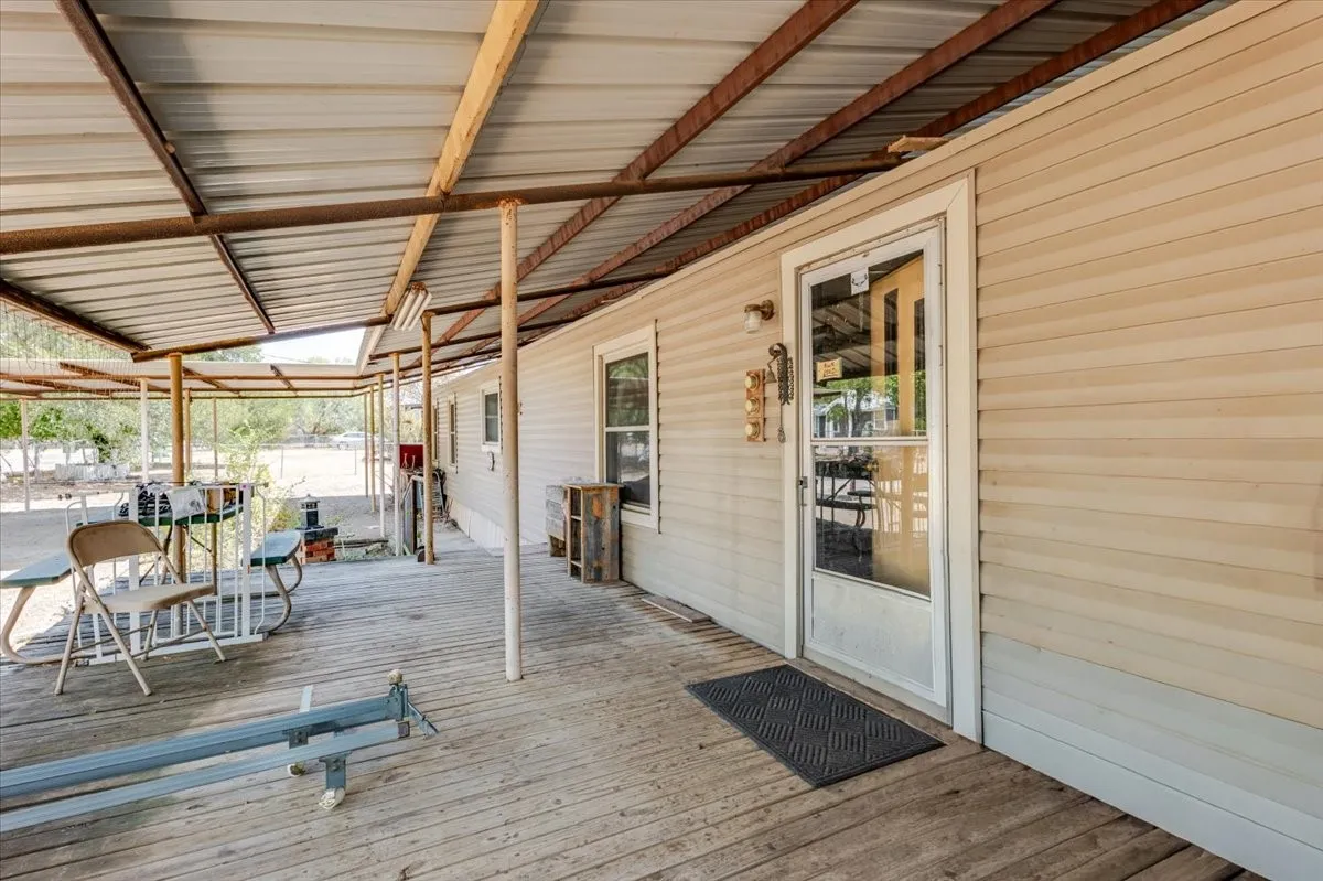 Manufactured Home For Sale in Palo Pinto County , 615 SW 20th Street, Mineral Wells, Texas 76067, 3 Bedroom, 2 Bathroom, Garage spaces, 1,216 Sqft, built in 1986, mls#21373604, Real Estate Agent in Mineral Wells, Homes For Sale in Palo Pinto county, Homes For Sale in Mineral Wells, Realtor in Mineral Wells Texas, Real Estate Brokerage Independent Realty Texas, Luminita Cordes Realtor