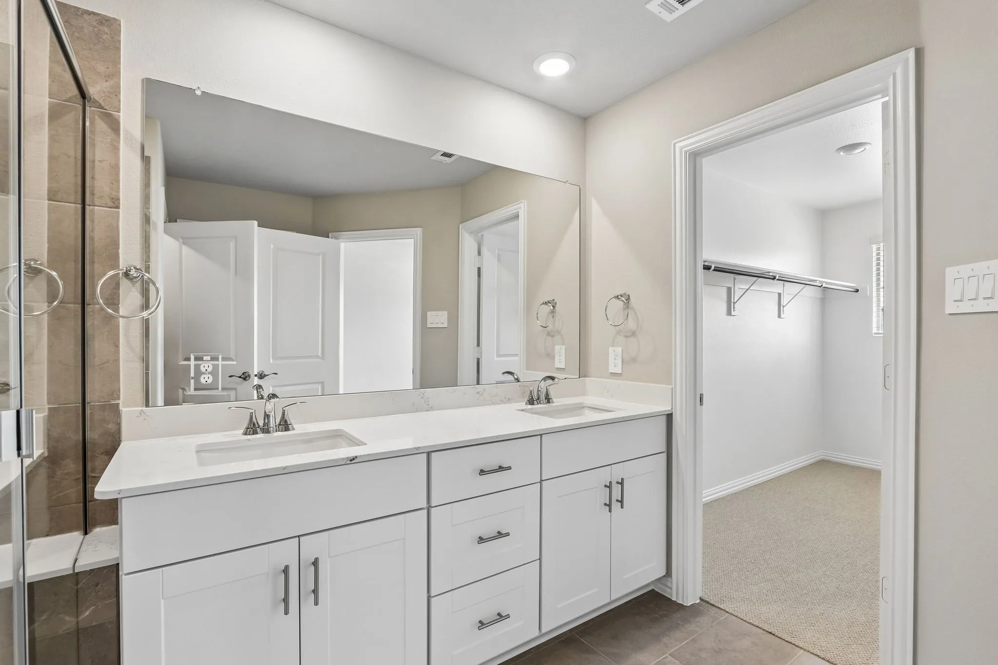 Photo is not of the actual home, but is an inspirational photo of builder’s model home and may depict options, furnishings, and/or decorator features that are not included.