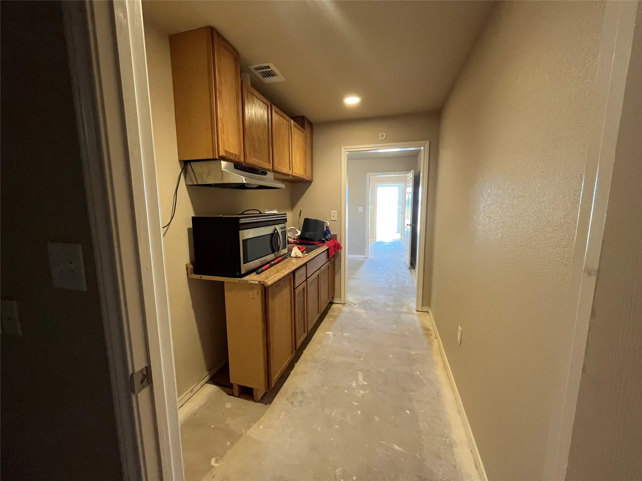 Single Family Residence For Rent in Hood County , 4210 Rhea, Granbury, Texas 76049, 3 Bedroom, 1 Bathroom, Garage spaces, 2,400 Sqft, built in 2014, mls#21373610, Real Estate Agent in Granbury, Homes For Rent in Hood county, Homes For Rent in Granbury, Realtor in Granbury Texas, Real Estate Brokerage Independent Realty Texas, Luminita Cordes Realtor