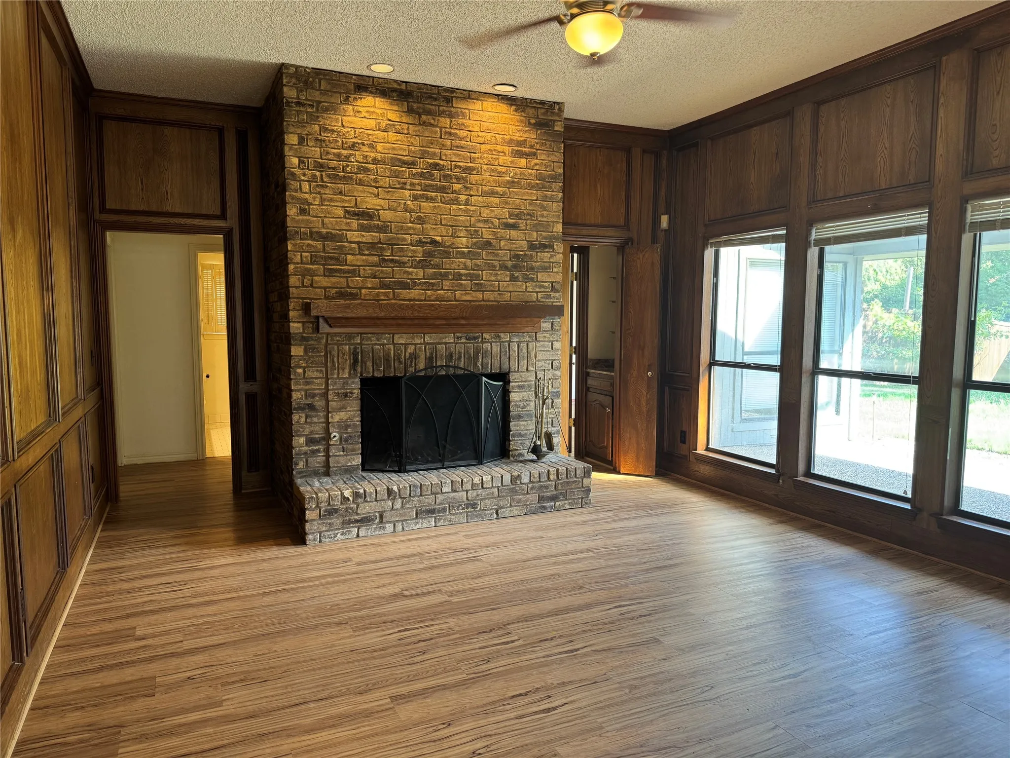 Single Family Residence For Rent in Dallas County , 2414 VALLEY, Richardson, Texas 75080, 3 Bedroom, 2 Bathroom, 2 Garage spaces, 2,043 Sqft, built in 1980, mls#21373620, Real Estate Agent in Richardson, Homes For Rent in Dallas county, Homes For Rent in Richardson, Realtor in Richardson Texas, Real Estate Brokerage Independent Realty Texas, Luminita Cordes Realtor