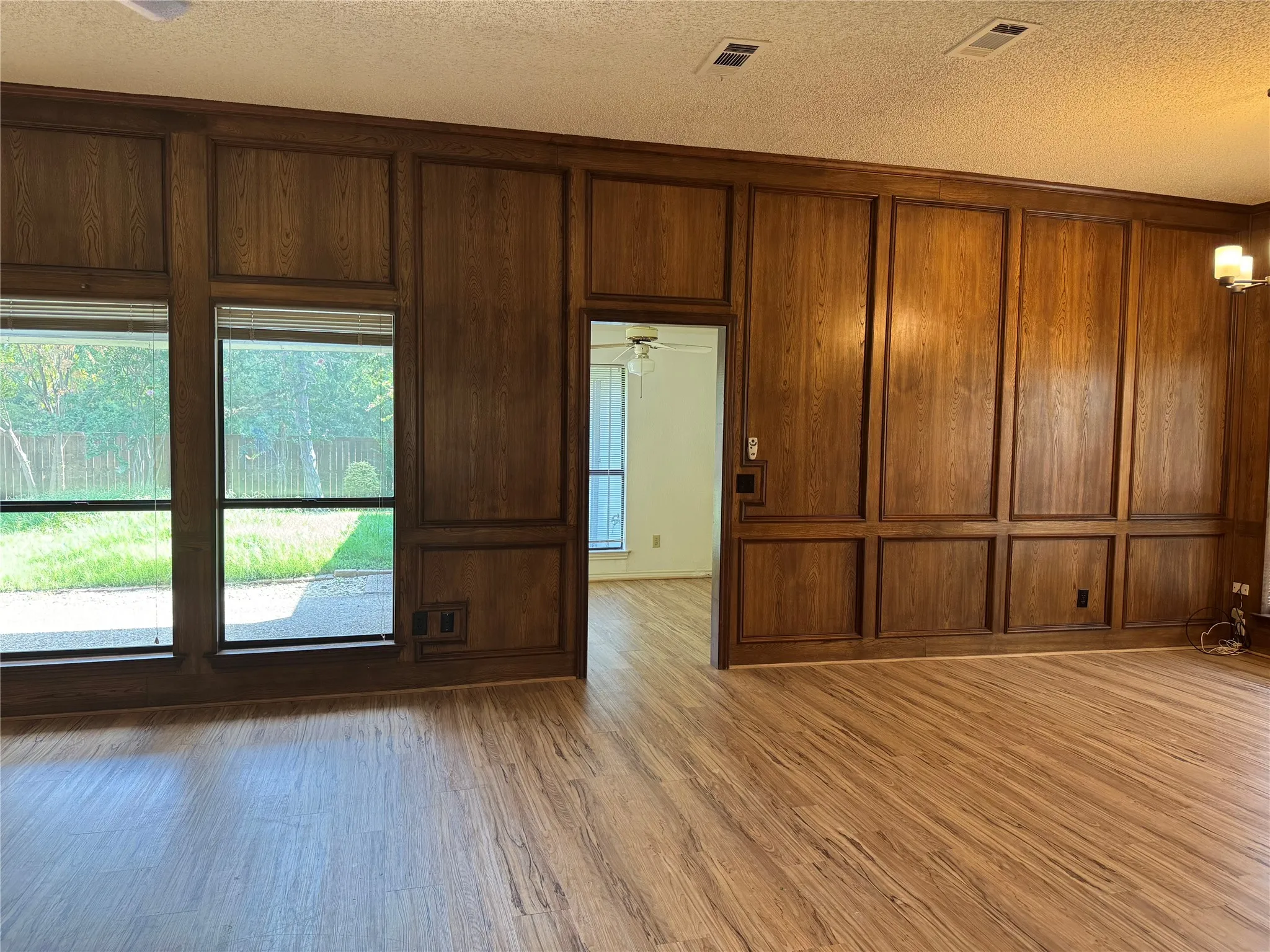 Single Family Residence For Rent in Dallas County , 2414 VALLEY, Richardson, Texas 75080, 3 Bedroom, 2 Bathroom, 2 Garage spaces, 2,043 Sqft, built in 1980, mls#21373620, Real Estate Agent in Richardson, Homes For Rent in Dallas county, Homes For Rent in Richardson, Realtor in Richardson Texas, Real Estate Brokerage Independent Realty Texas, Luminita Cordes Realtor