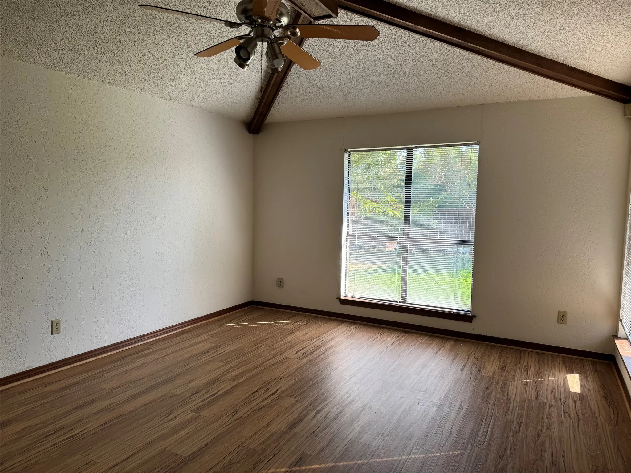 Single Family Residence For Rent in Dallas County , 2414 VALLEY, Richardson, Texas 75080, 3 Bedroom, 2 Bathroom, 2 Garage spaces, 2,043 Sqft, built in 1980, mls#21373620, Real Estate Agent in Richardson, Homes For Rent in Dallas county, Homes For Rent in Richardson, Realtor in Richardson Texas, Real Estate Brokerage Independent Realty Texas, Luminita Cordes Realtor