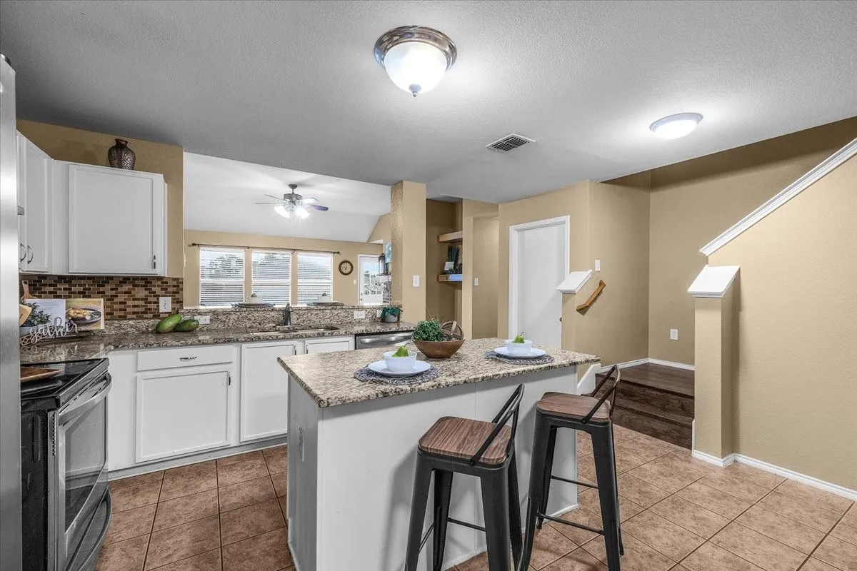 Single Family Residence For Sale in Tarrant County , 4120 Milestone Court, Fort Worth, Texas 76244, 4 Bedroom, 3 Bathroom, 2 Garage spaces, 2,596 Sqft, built in 2003, mls#21373411, Real Estate Agent in Fort Worth, Homes For Sale in Tarrant county, Homes For Sale in Fort Worth, Realtor in Fort Worth Texas, Real Estate Brokerage Independent Realty Texas, Luminita Cordes Realtor